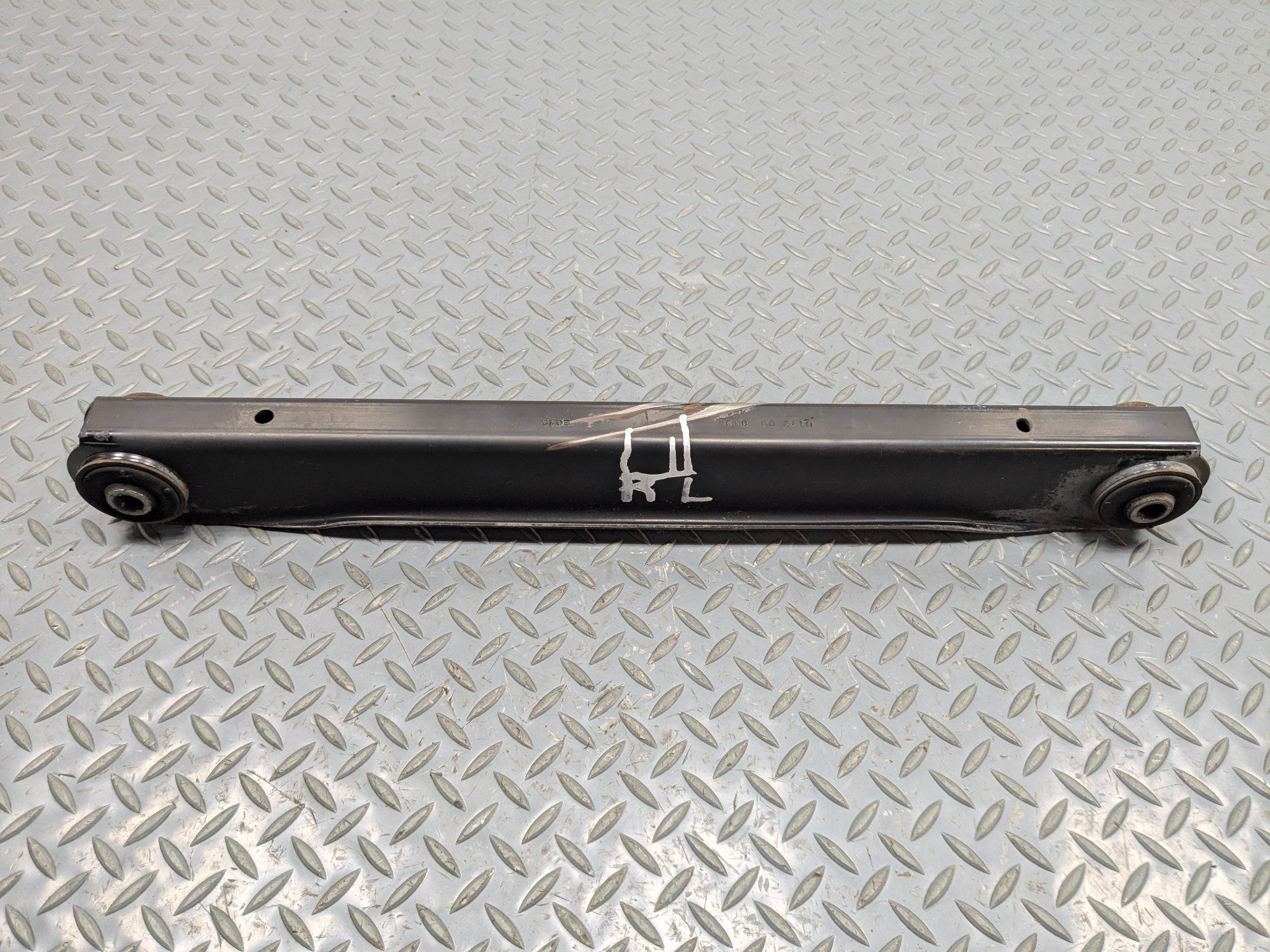 2010 - 2014 OEM CADILLAC ESCALADE ESV REAR LEFT DRIVER SIDE LOWER CONTROL ARM