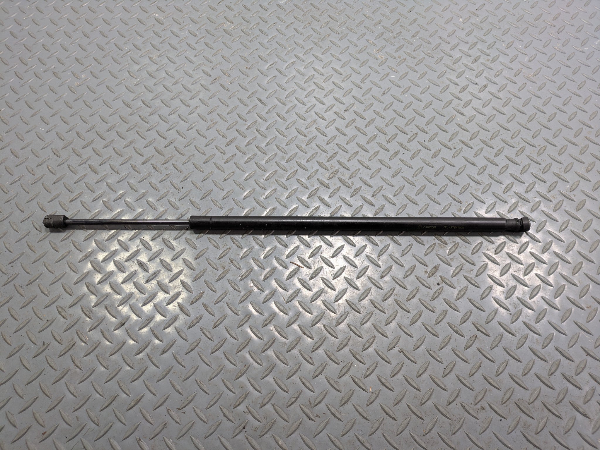 2010 - 2014 OEM CADILLAC ESCALADE ESV HOOD LIFT SUPPORT PROP ROD GAS SHOCK STRUT