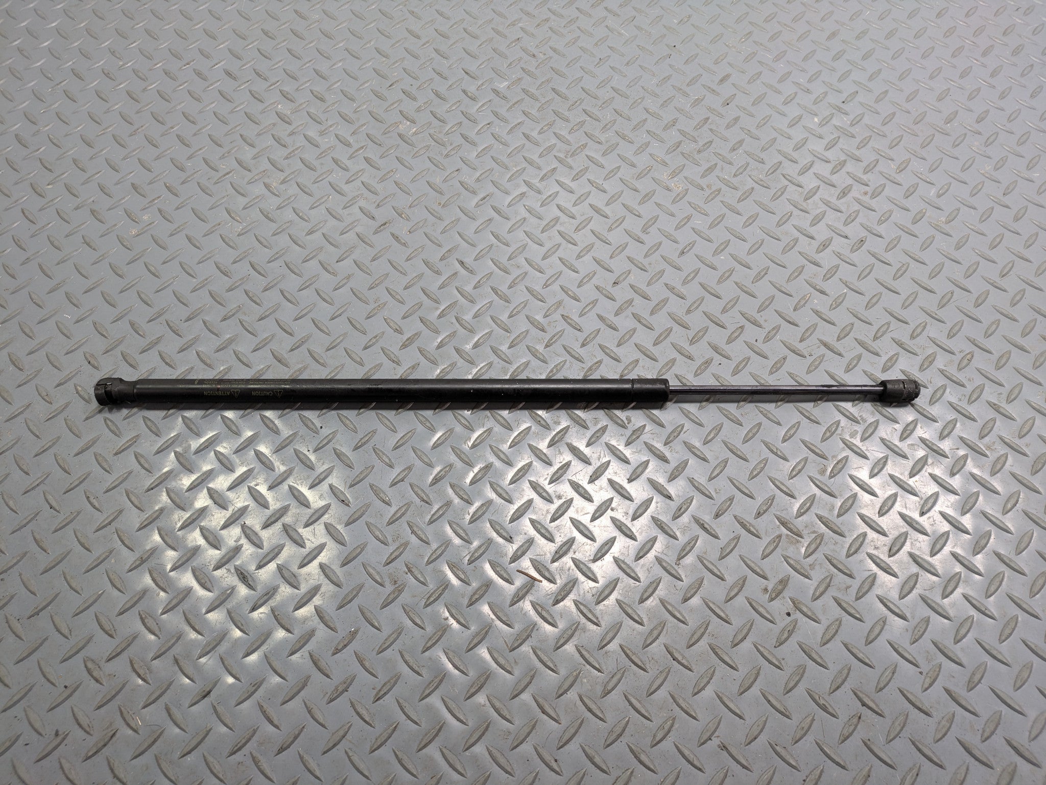 2010 - 2014 OEM CADILLAC ESCALADE ESV HOOD LIFT SUPPORT PROP ROD GAS SHOCK STRUT