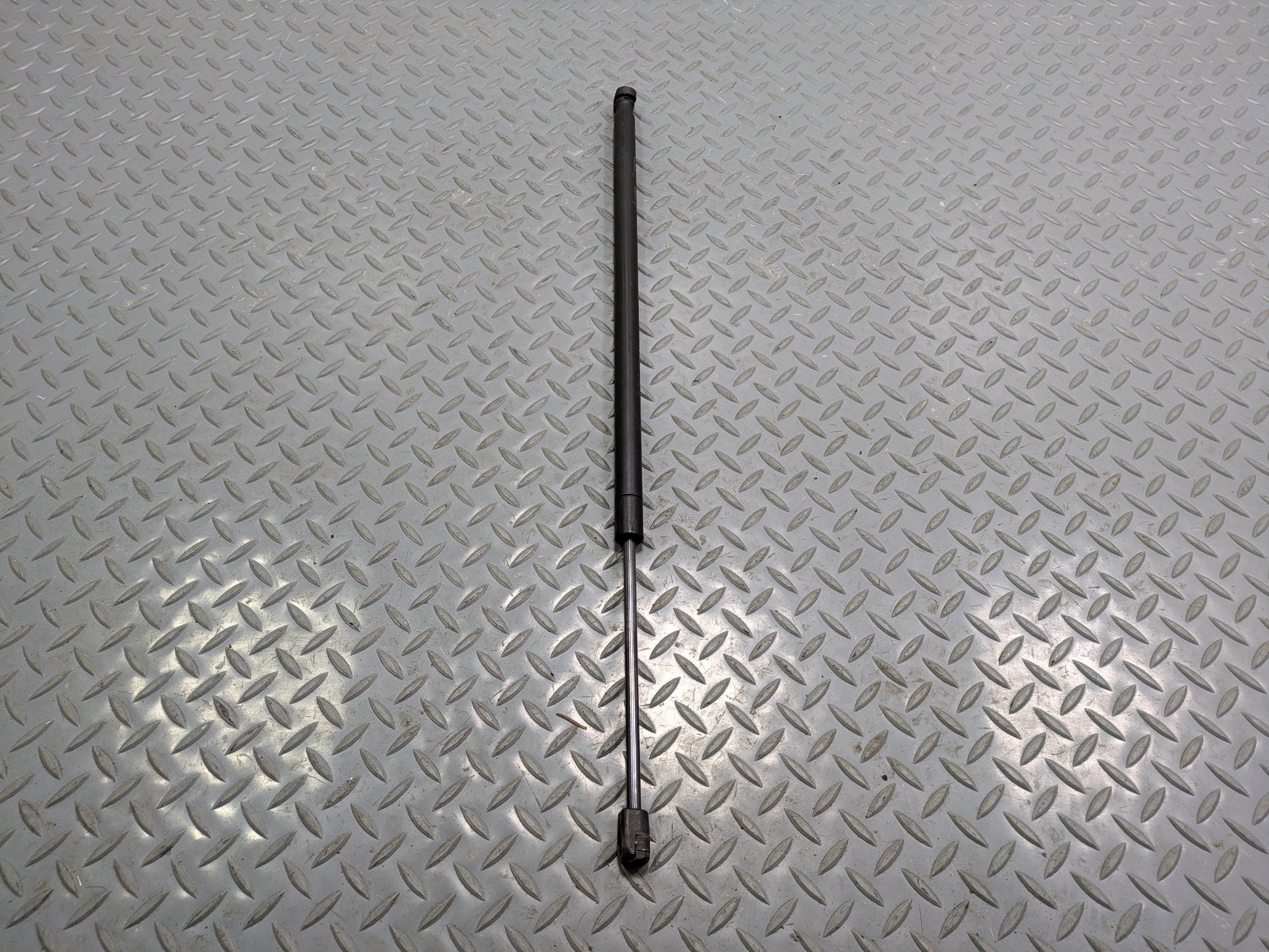 2010 - 2014 OEM CADILLAC ESCALADE ESV HOOD LIFT SUPPORT PROP ROD GAS SHOCK STRUT