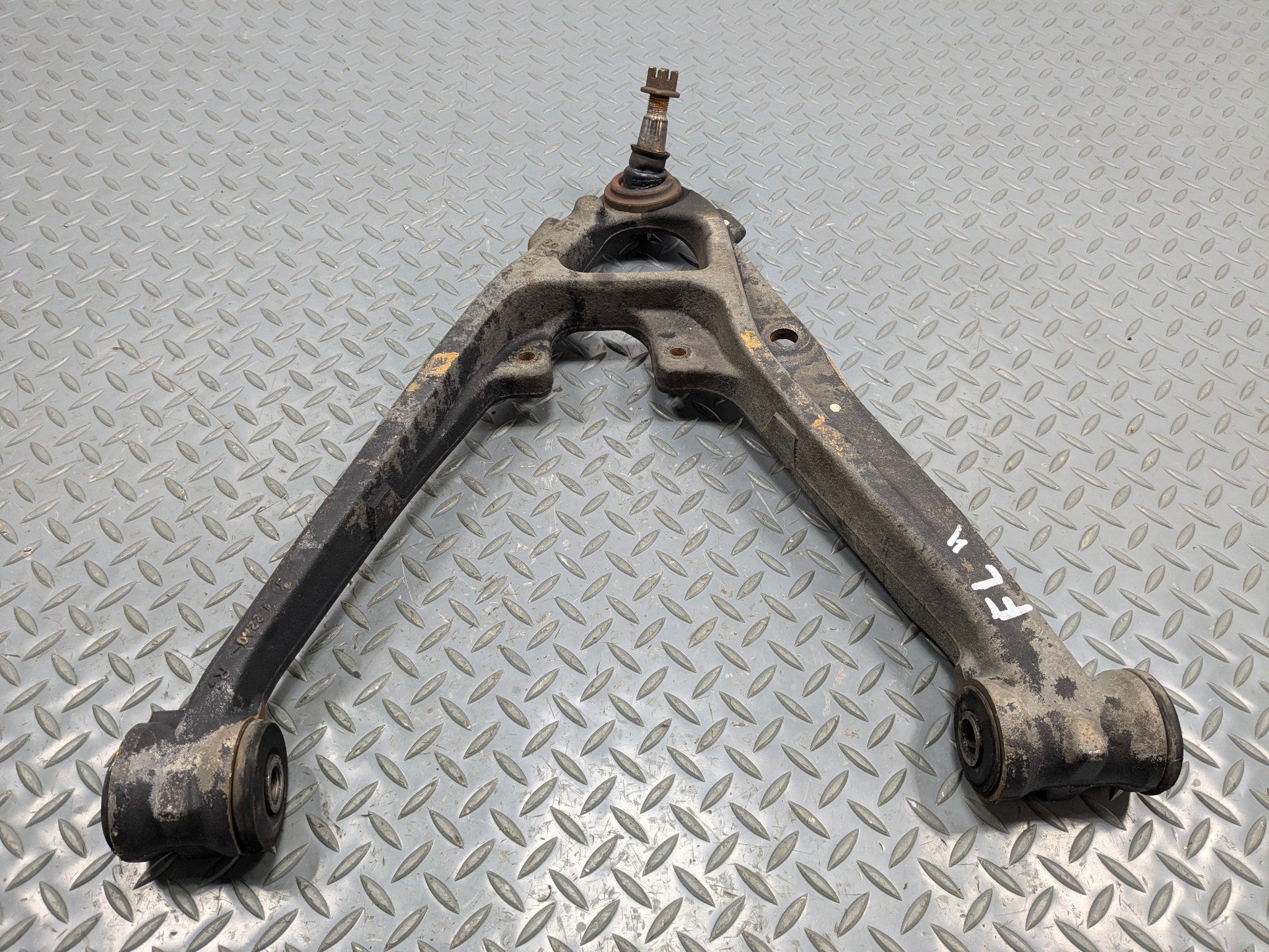 2010 - 2014 OEM CADILLAC ESCALADE ESV FRONT LEFT DRIVER SIDE LOWER CONTROL ARM