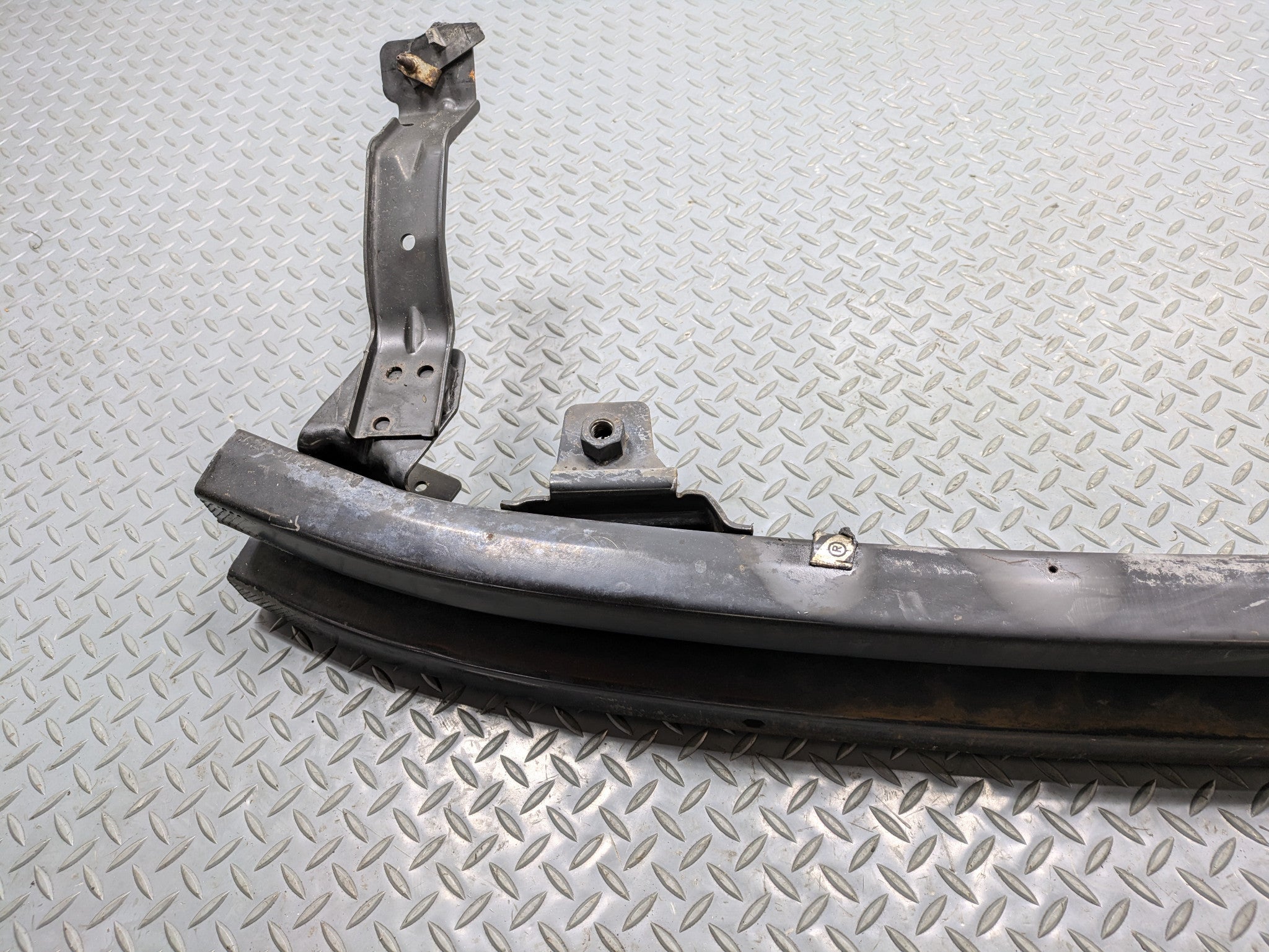 2010 - 2014 OEM CADILLAC ESCALADE ESV FRONT BUMPER REINFORCEMENT IMPACT BAR