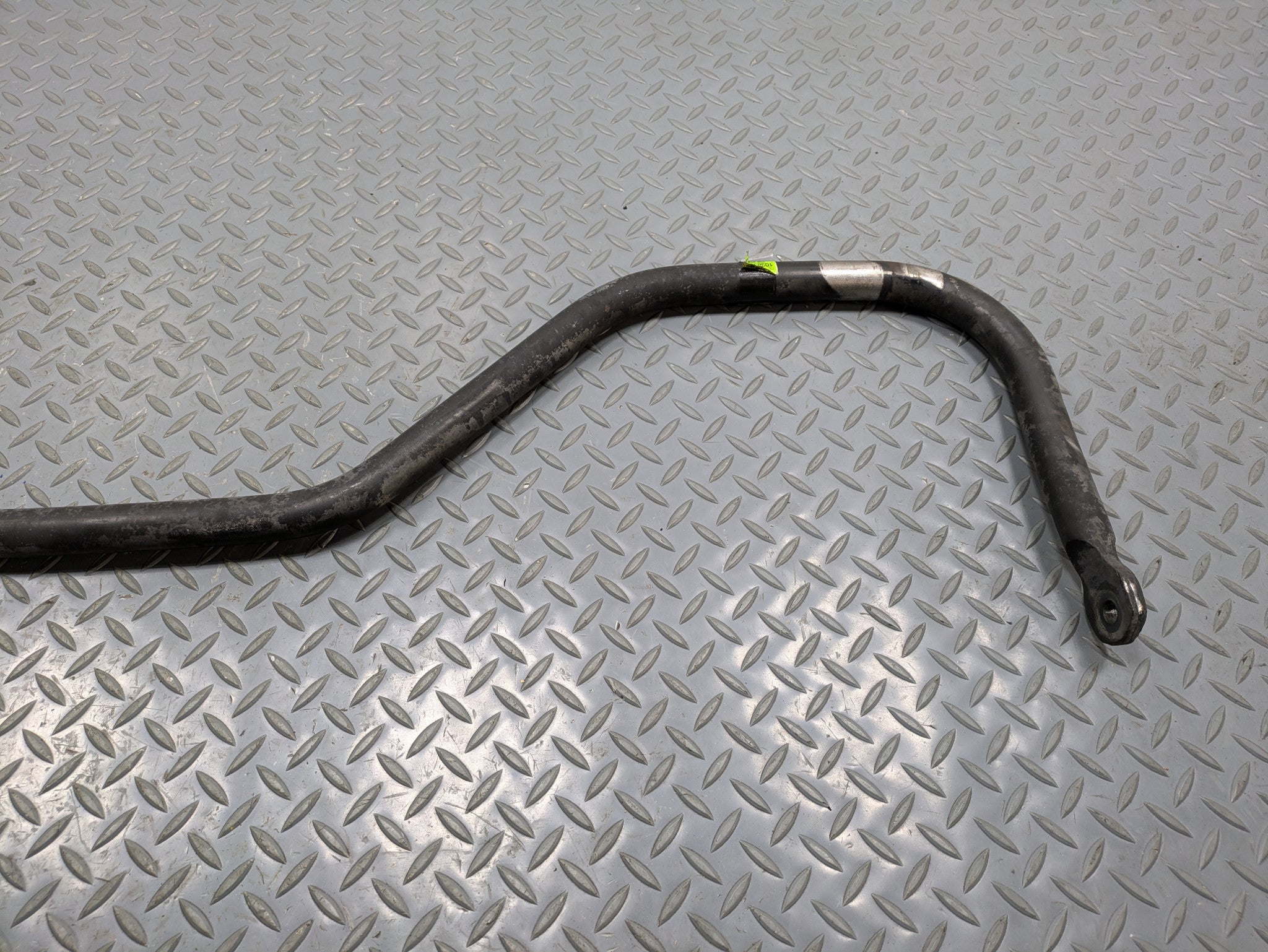 2010 - 2014 OEM CADILLAC ESCALADE ESV REAR STABILIZER ANTI ROLL SWAY BAR FITS