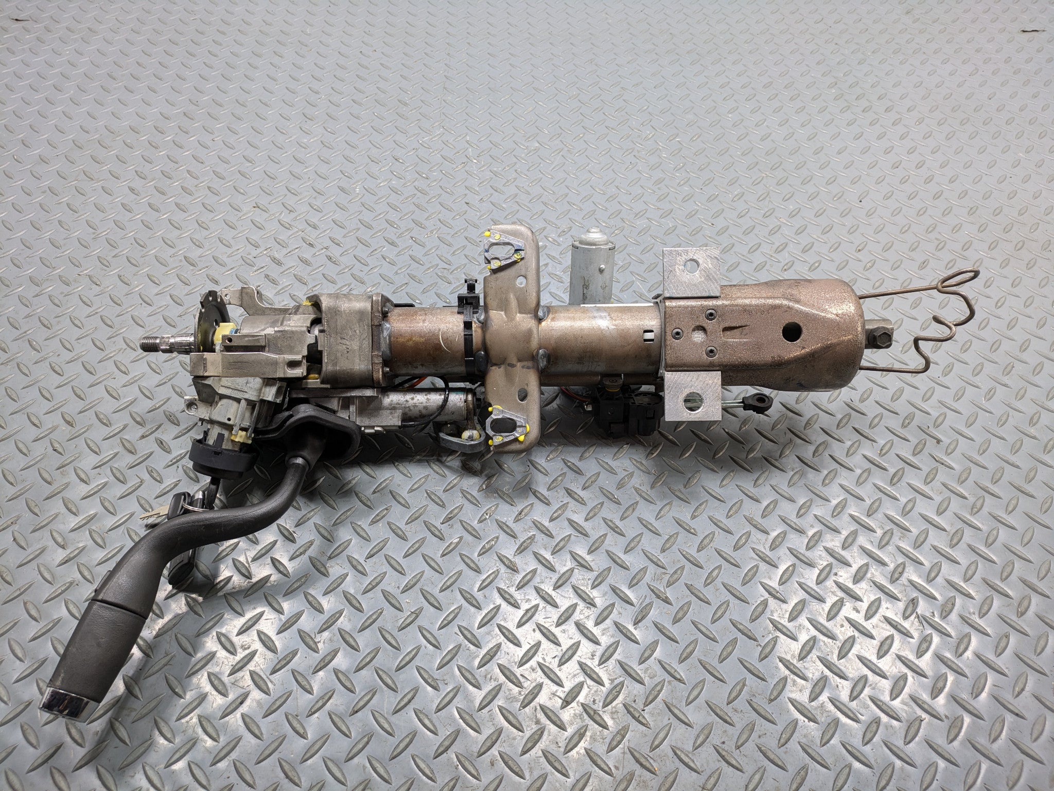 2010 - 2014 OEM CADILLAC ESCALADE ESV STEERING COLUMN ASSEMBLY
