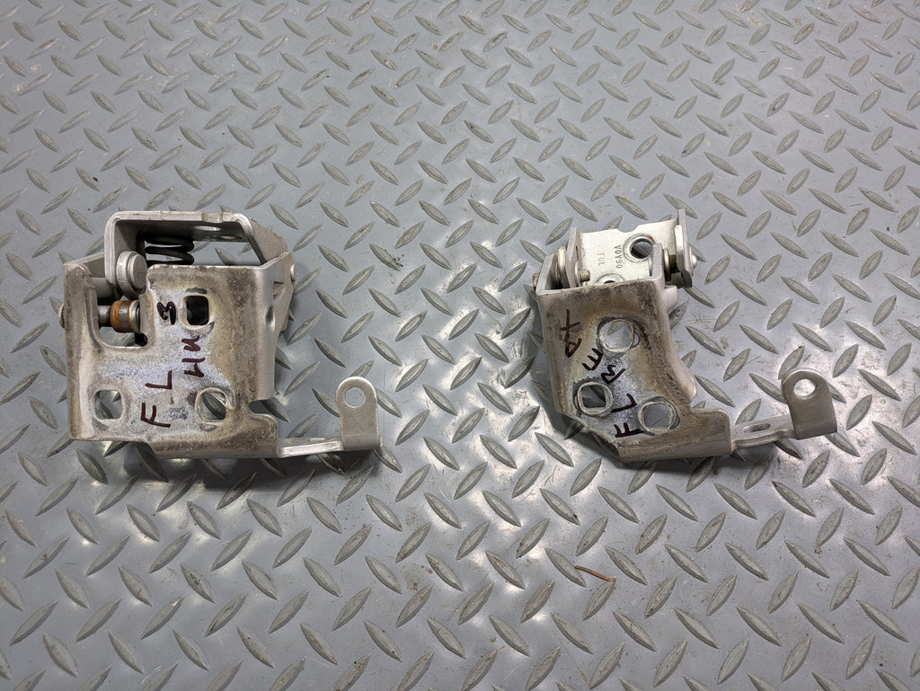 2010 - 2014 OEM CADILLAC ESCALADE ESV FRONT LEFT DRIVER SIDE DOOR HINGES SET