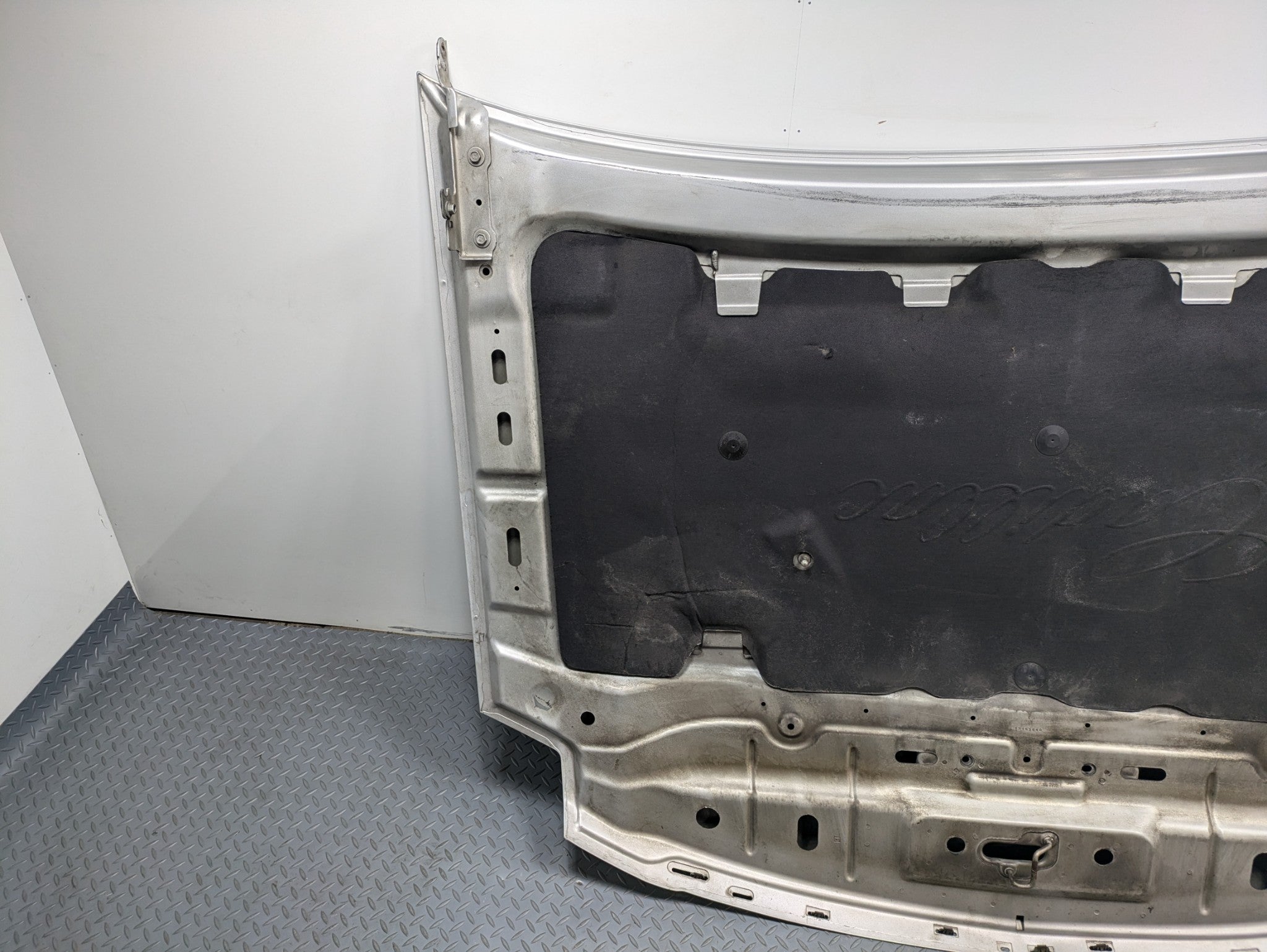 2010 - 2014 OEM CADILLAC ESCALADE ESV FRONT HOOD BONNET SHELL PANEL ASSEMBLY