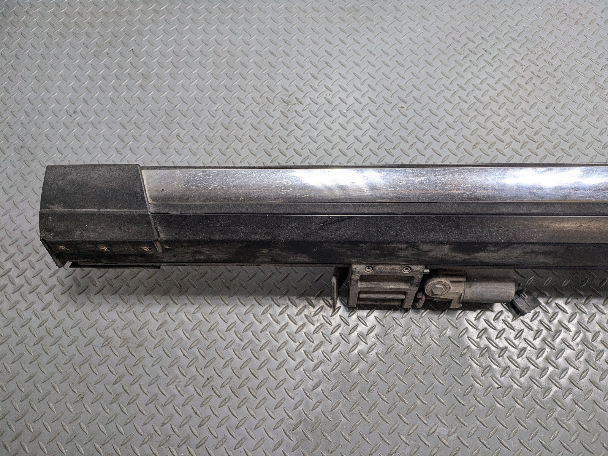 2010 - 2014 OEM CADILLAC ESCALADE ESV LEFT AND RIGHT RUNNING BOARD ASSIST STEP