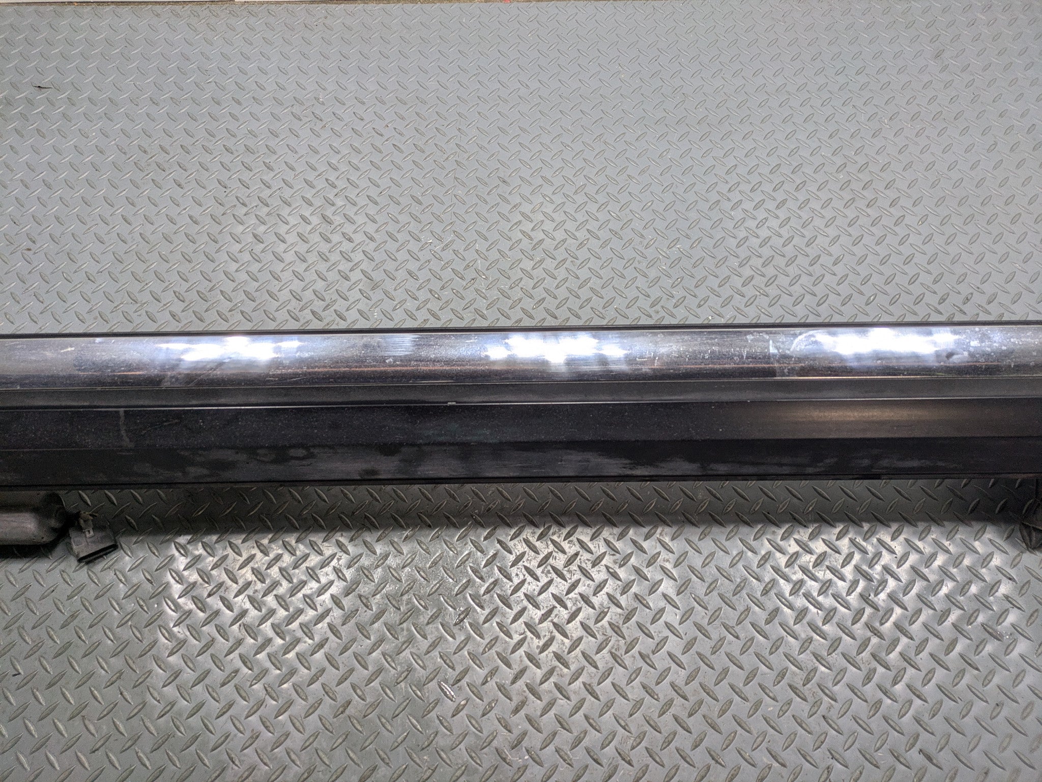 2010 - 2014 OEM CADILLAC ESCALADE ESV LEFT AND RIGHT RUNNING BOARD ASSIST STEP