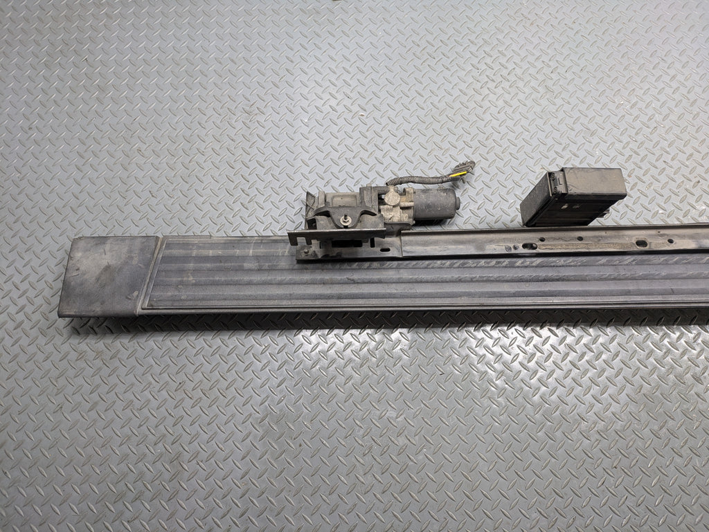 2010 - 2014 OEM CADILLAC ESCALADE ESV LEFT AND RIGHT RUNNING BOARD ASSIST STEP
