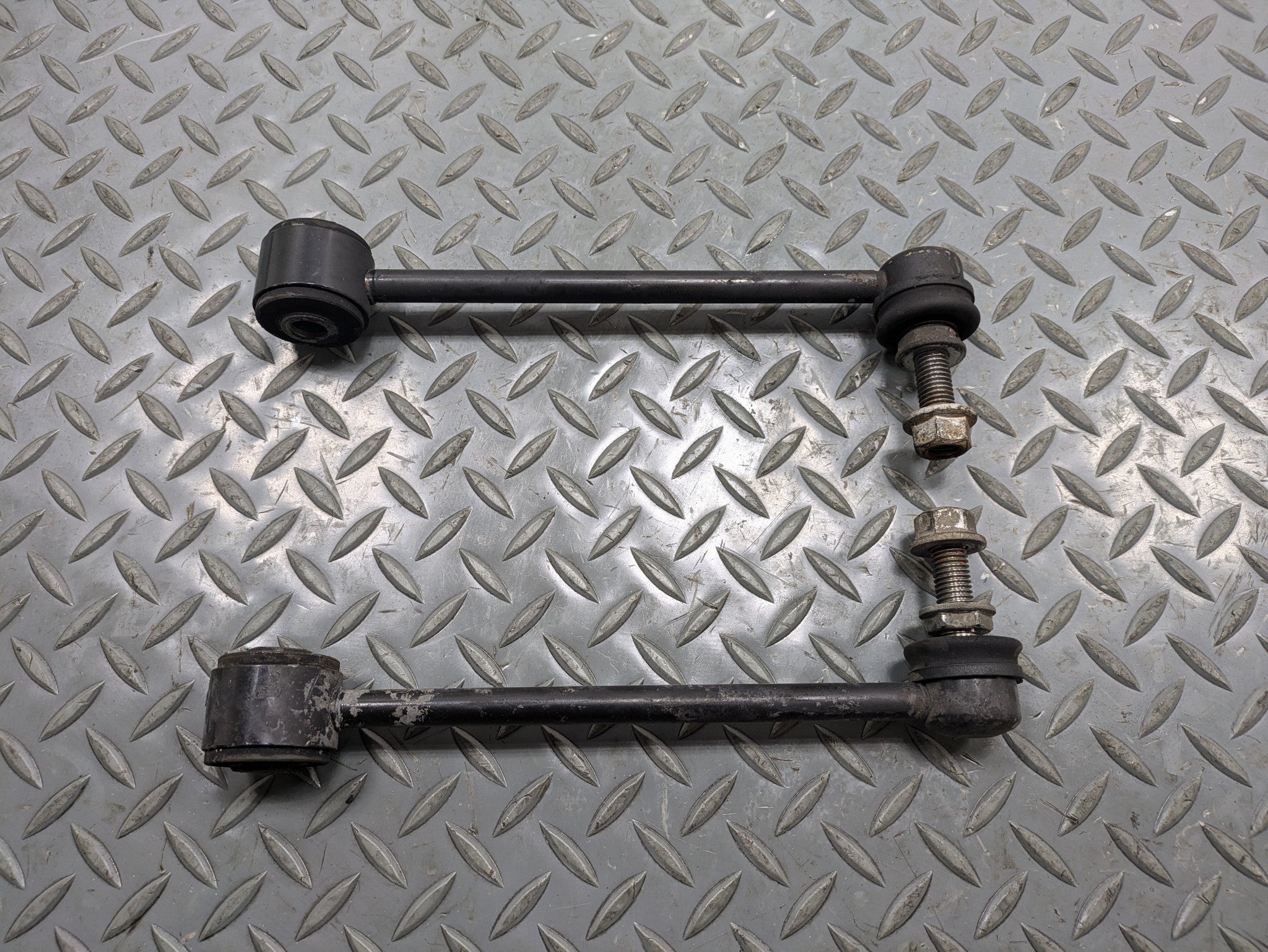 2010 - 2014 OEM CADILLAC ESCALADE ESV REAR LEFT RIGHT STABILIZER BAR LINK