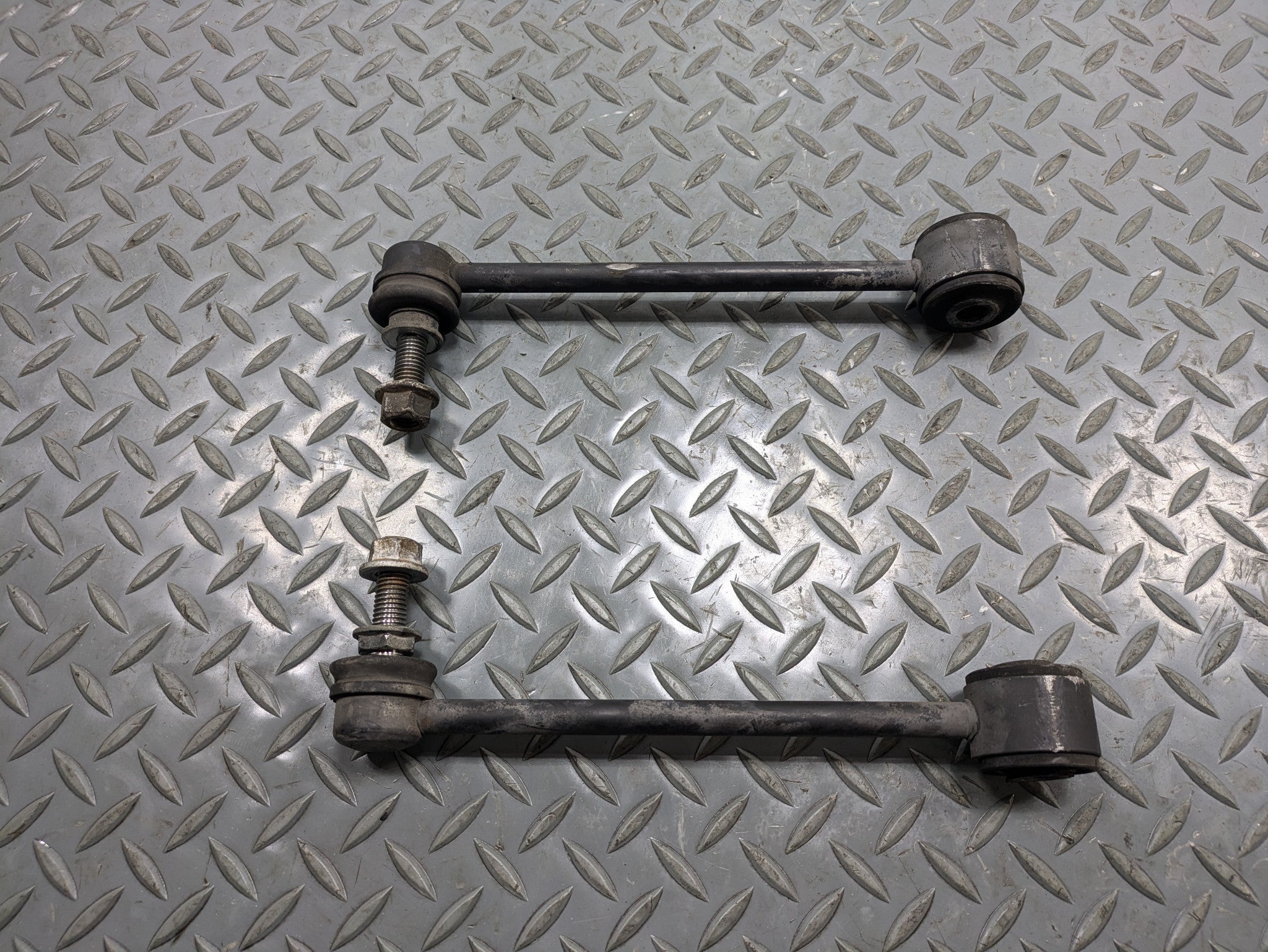 2010 - 2014 OEM CADILLAC ESCALADE ESV REAR LEFT RIGHT STABILIZER BAR LINK