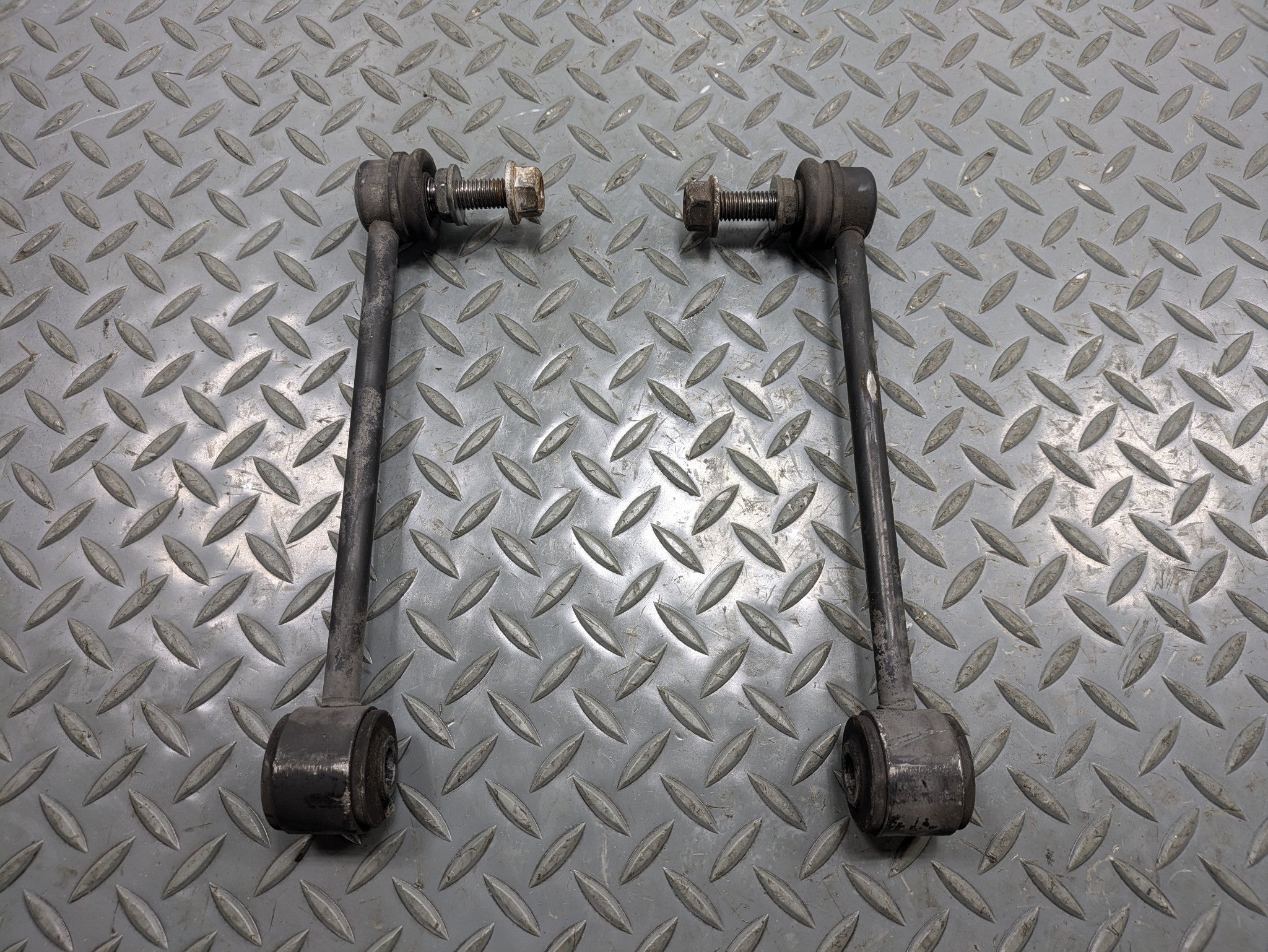 2010 - 2014 OEM CADILLAC ESCALADE ESV REAR LEFT RIGHT STABILIZER BAR LINK