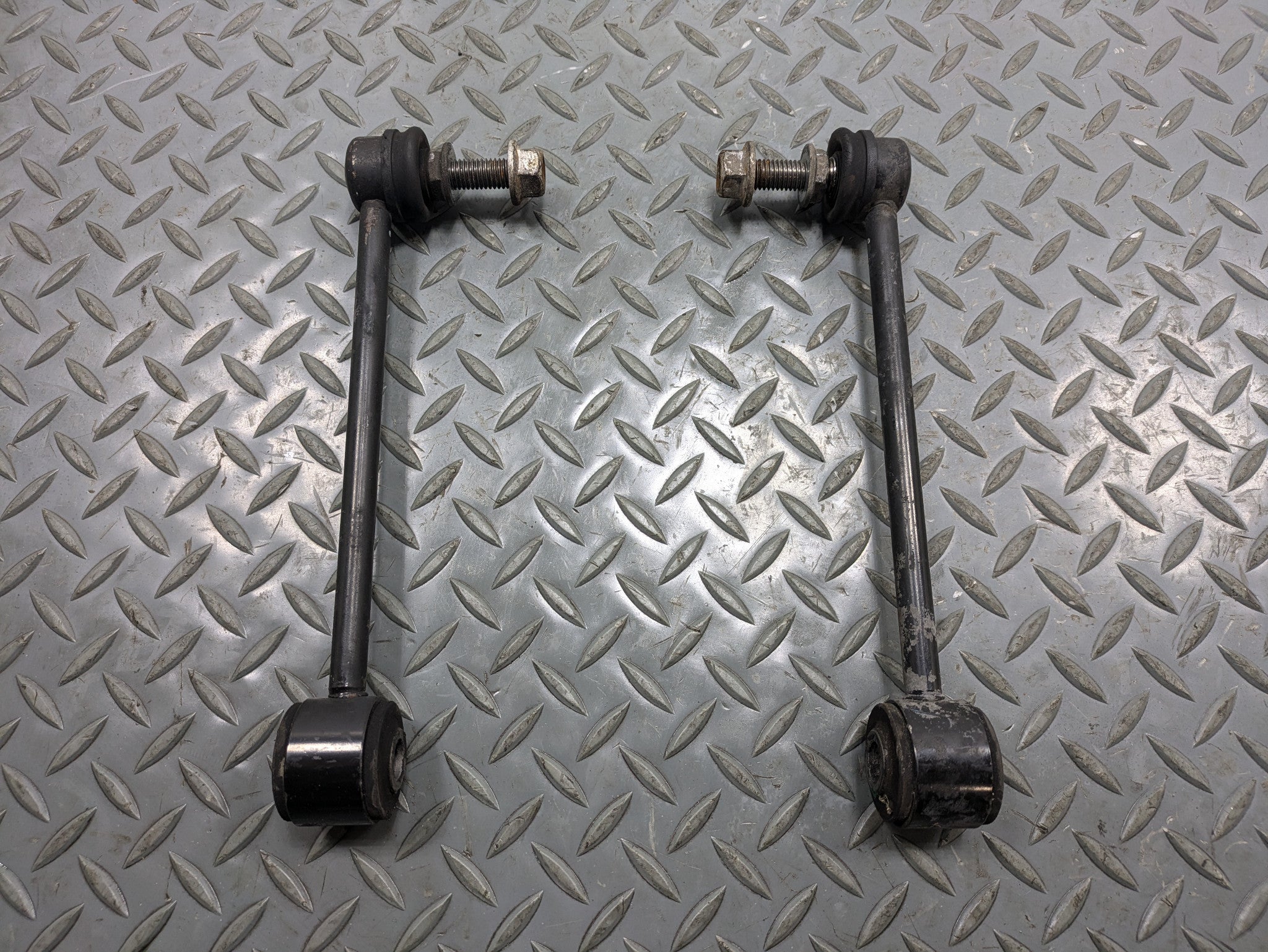 2010 - 2014 OEM CADILLAC ESCALADE ESV REAR LEFT RIGHT STABILIZER BAR LINK