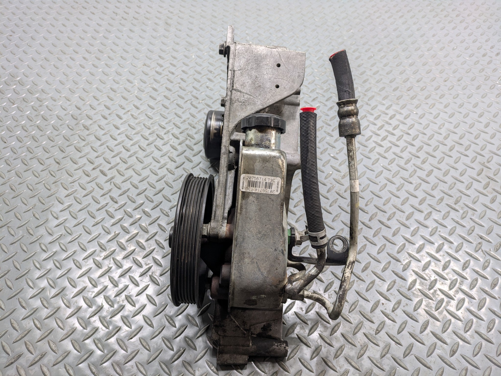 2010 - 2014 OEM CADILLAC ESCALADE ESV ENGINE POWER STEERING PUMP MOTOR ASSEMBLY
