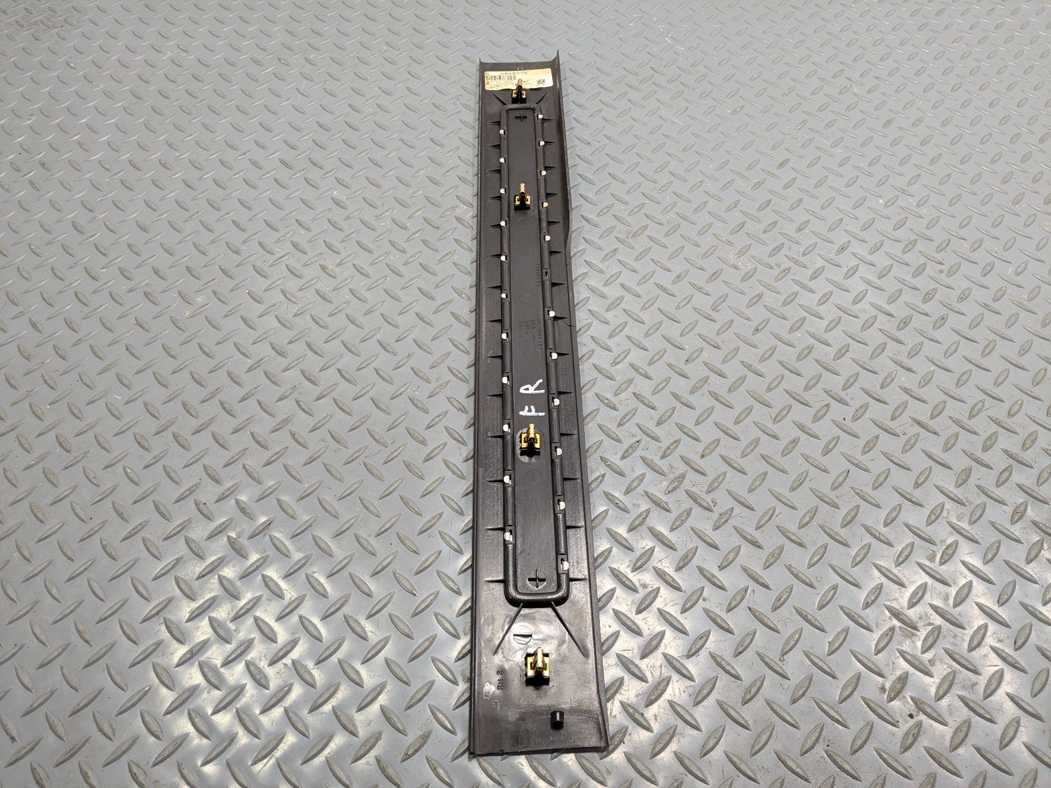 2010 - 2014 OEM CADILLAC ESCALADE ESV FRONT RIGHT SIDE DOOR SILL PLATE TRIM