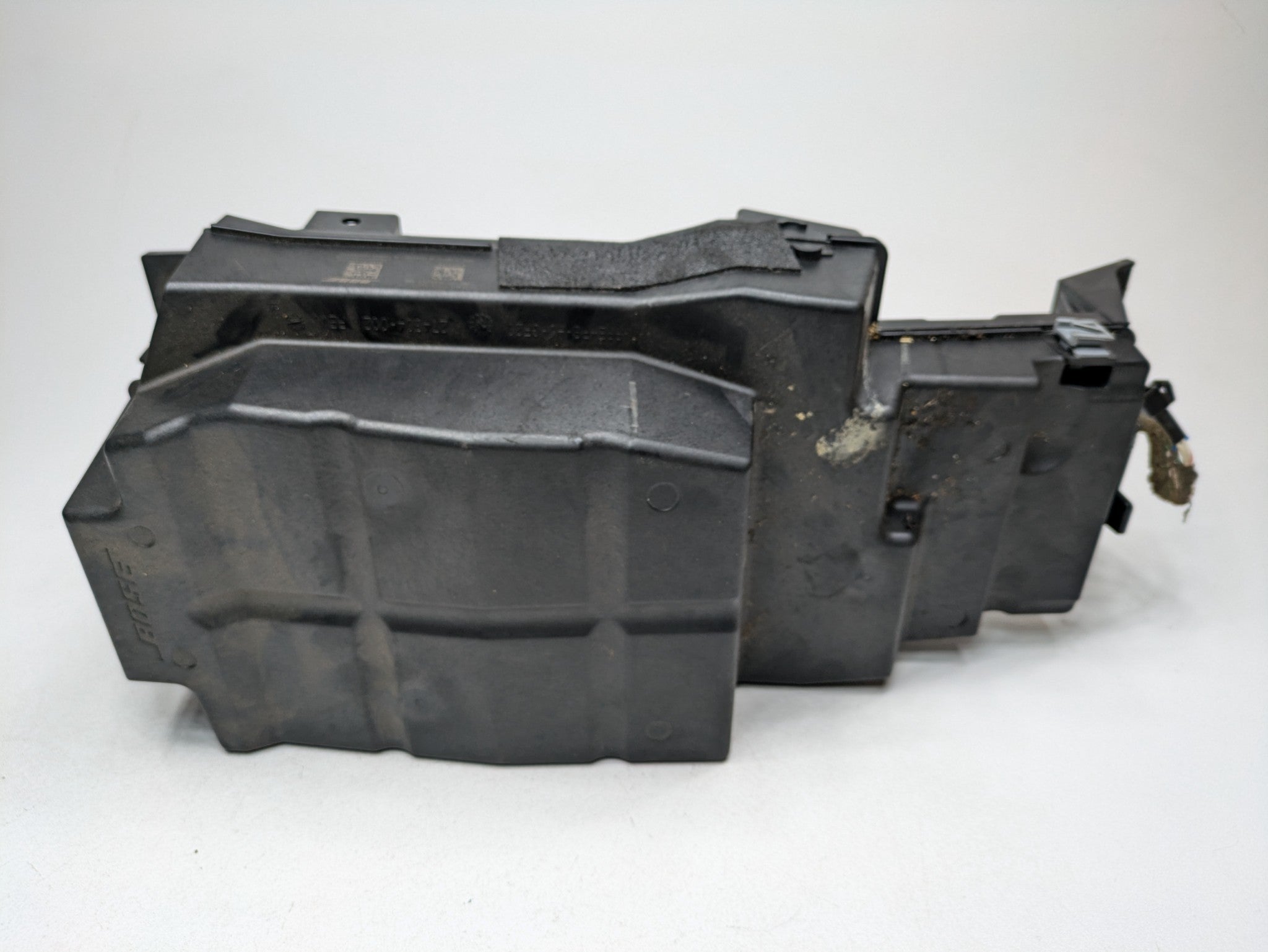 2010 - 2014 OEM CADILLAC ESCALADE ESV DASH AUDIO STEREO SPEAKER SUBWOOFER BOSE
