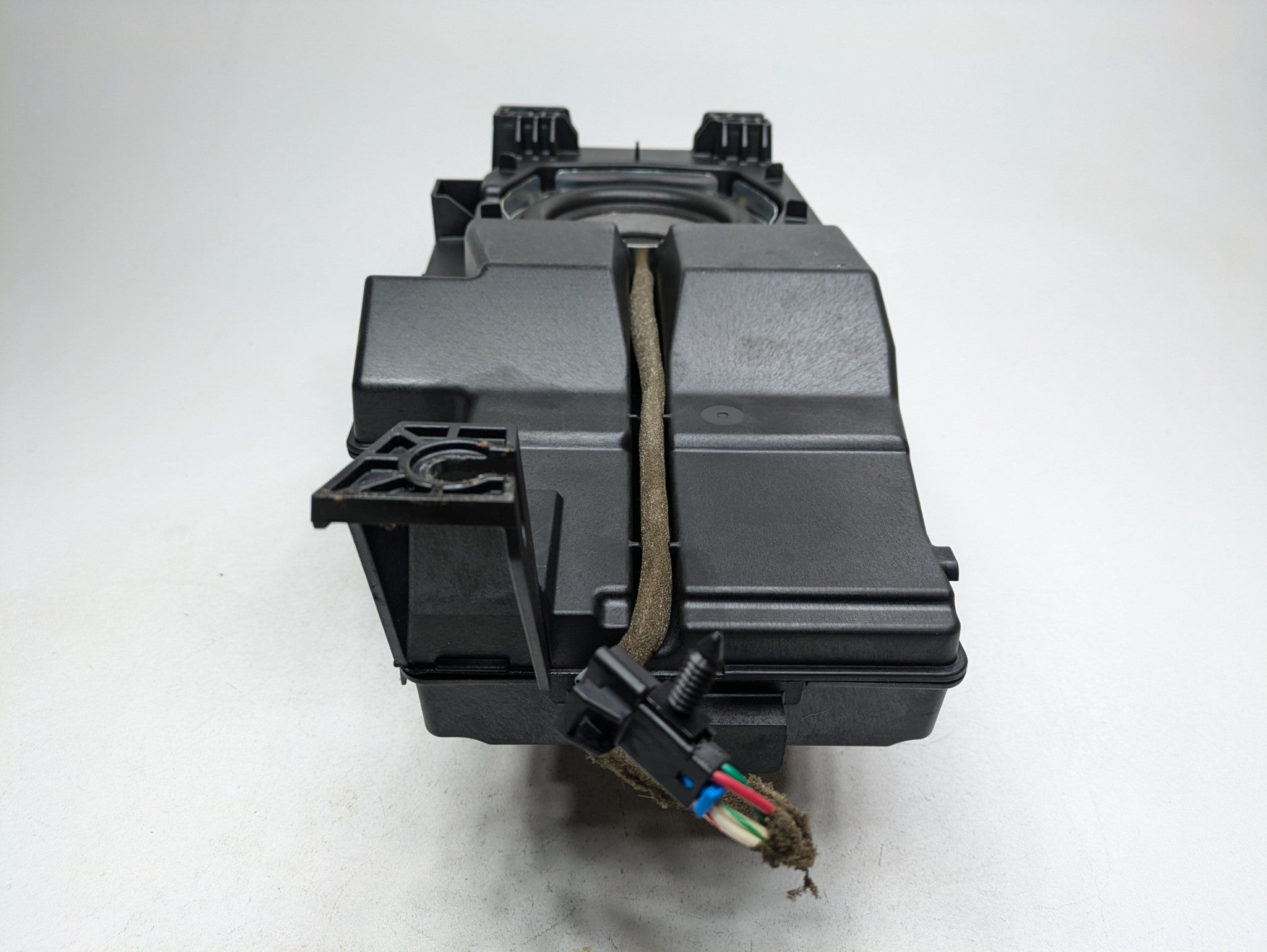2010 - 2014 OEM CADILLAC ESCALADE ESV DASH AUDIO STEREO SPEAKER SUBWOOFER BOSE