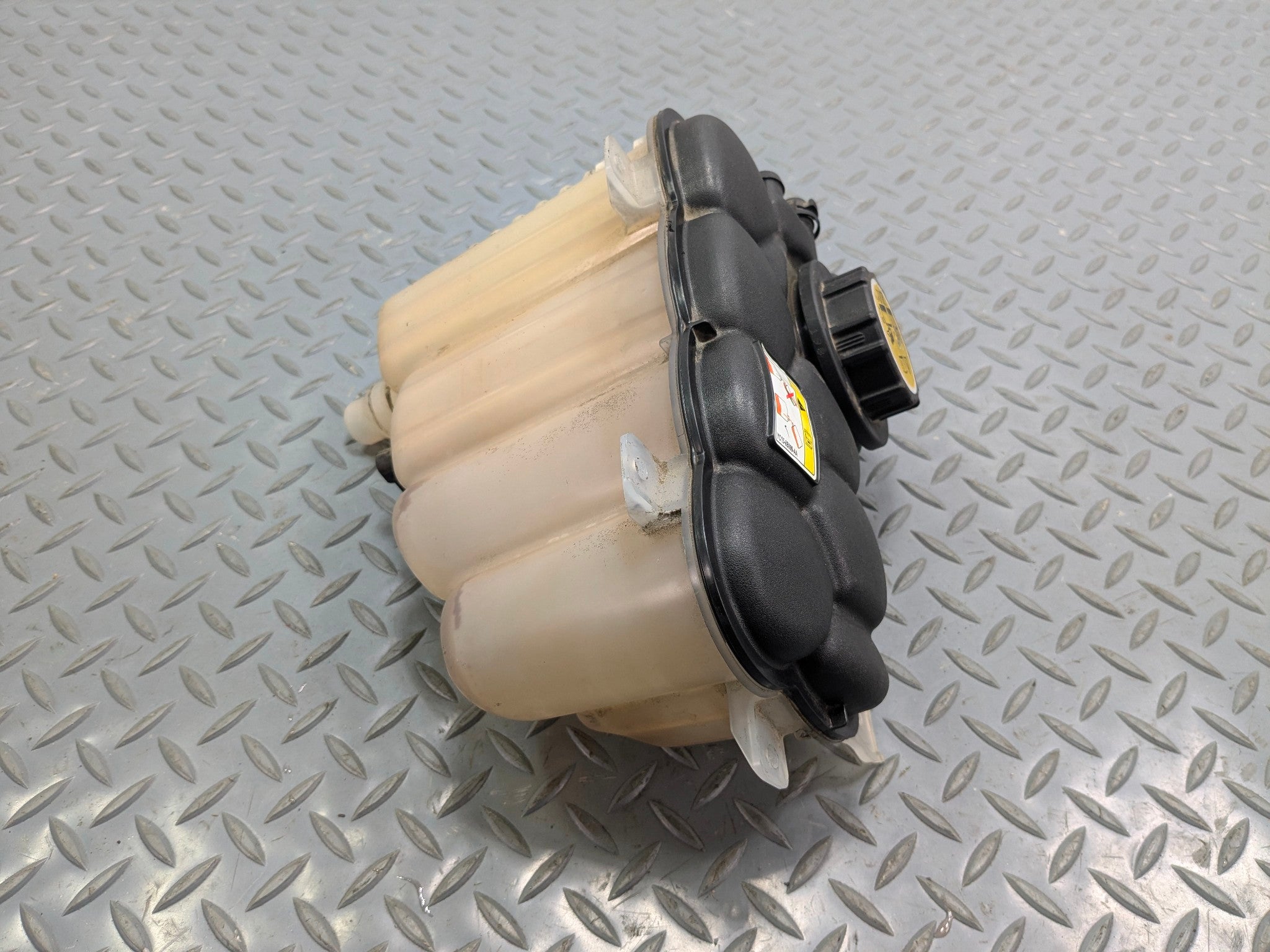 2010 - 2014 OEM CADILLAC ESCALADE ESV RADIATOR COOLANT RECOVERY BOTTLE RESERVOIR
