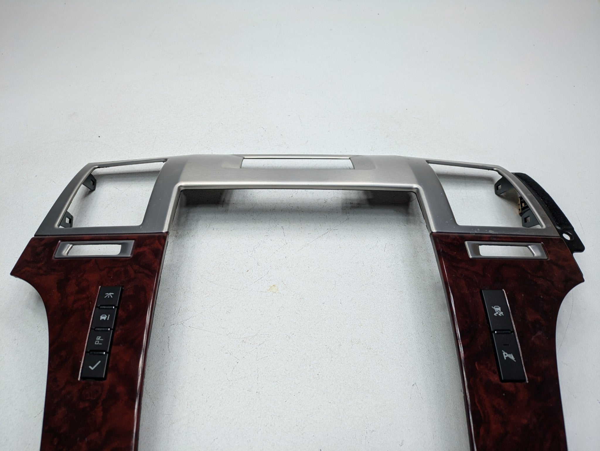 2010 - 2014 OEM CADILLAC ESCALADE ESV RADIO BEZEL TRIM SURROUND DASH VENTS COVER