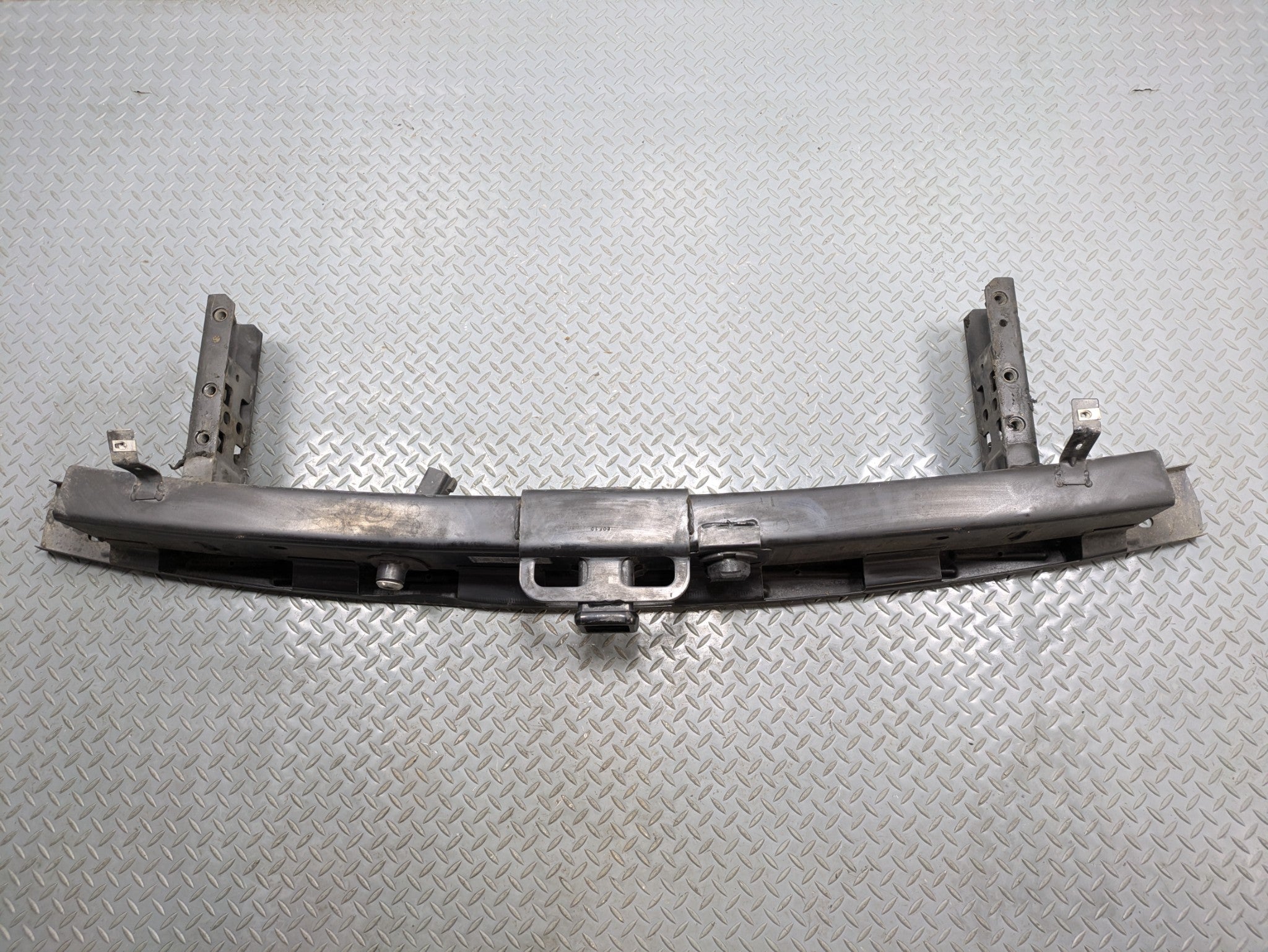 2010 - 2014 OEM CADILLAC ESCALADE ESV REAR BUMPER REINFORCEMENT REBAR TOW HITCH