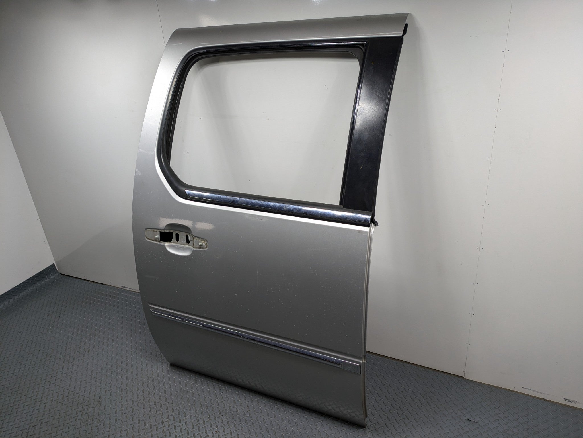 2010 - 2014 OEM CADILLAC ESCALADE ESV REAR RIGHT PASSENGER SIDE DOOR SHELL PANEL
