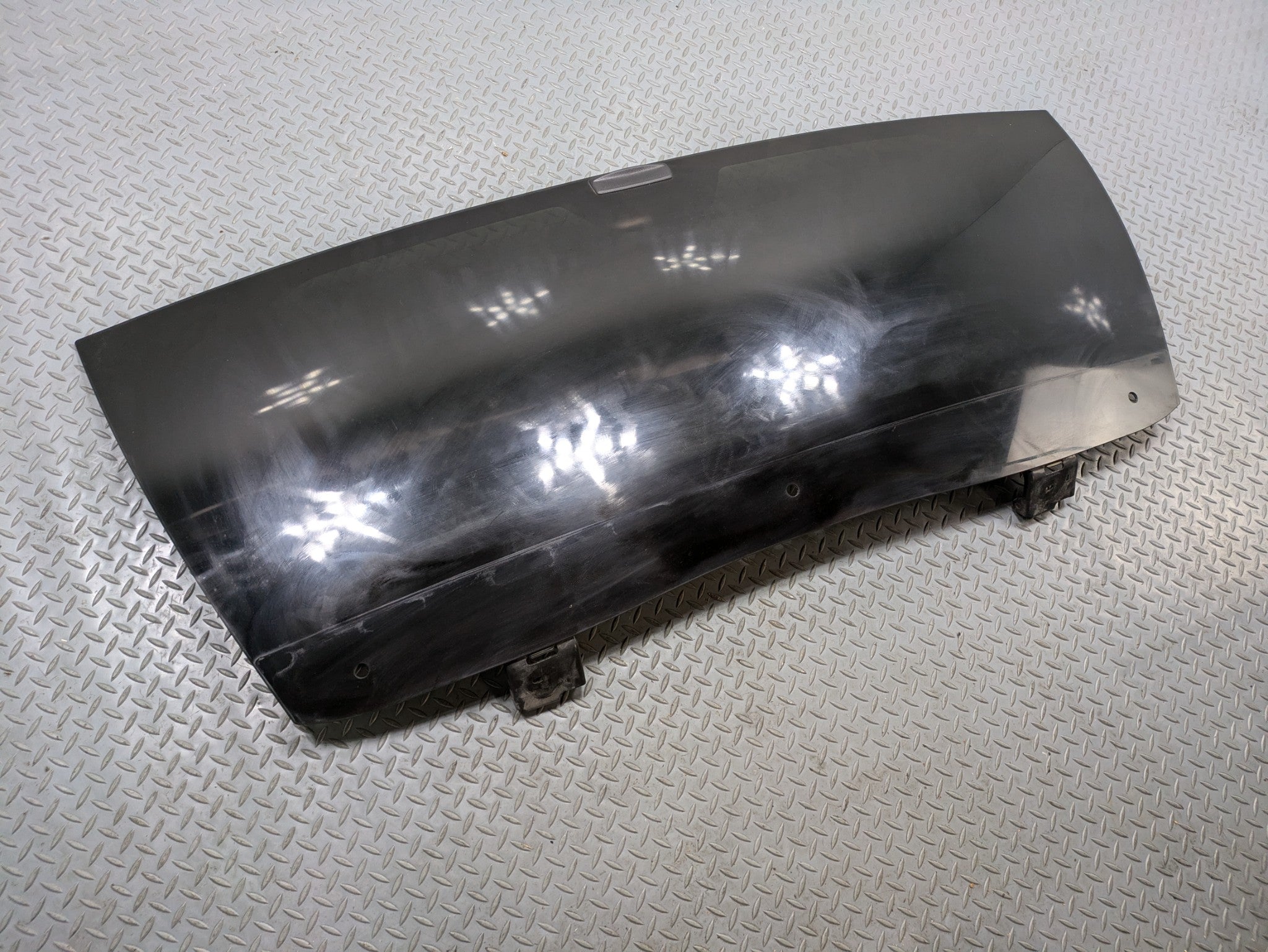 2010 - 2014 OEM CADILLAC ESCALADE ESV REAR TRUNK LID WINDOW BACK GLASS ASSEMBLY