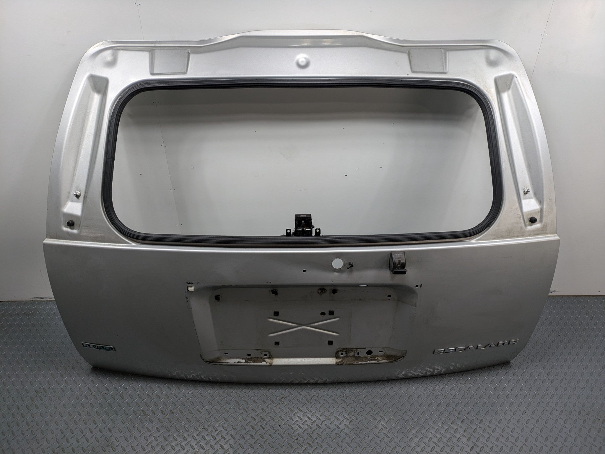 2010 - 2014 OEM CADILLAC ESCALADE ESV REAR TRUNK TAILGATE HATCH SHELL PANEL