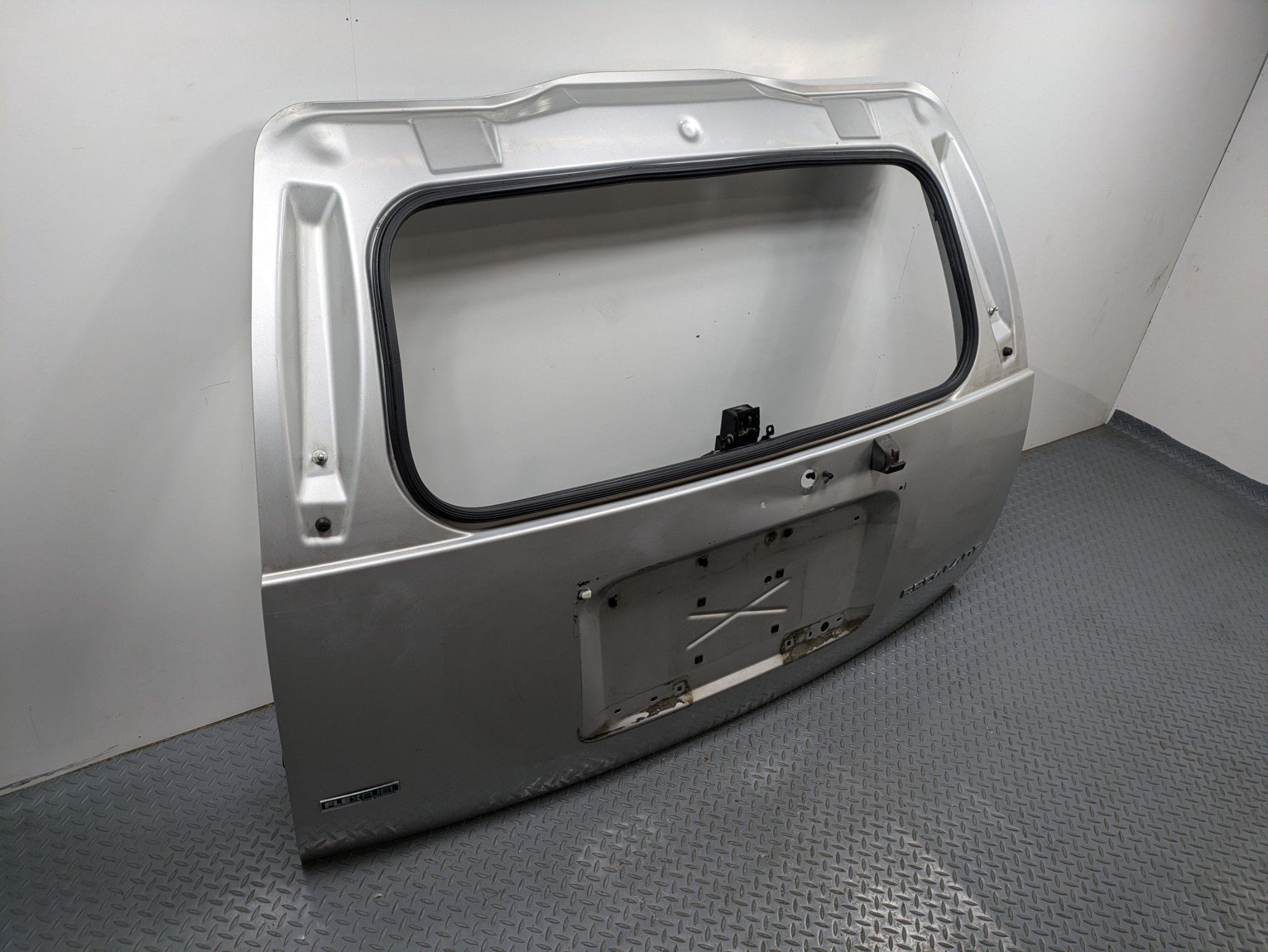 2010 - 2014 OEM CADILLAC ESCALADE ESV REAR TRUNK TAILGATE HATCH SHELL PANEL