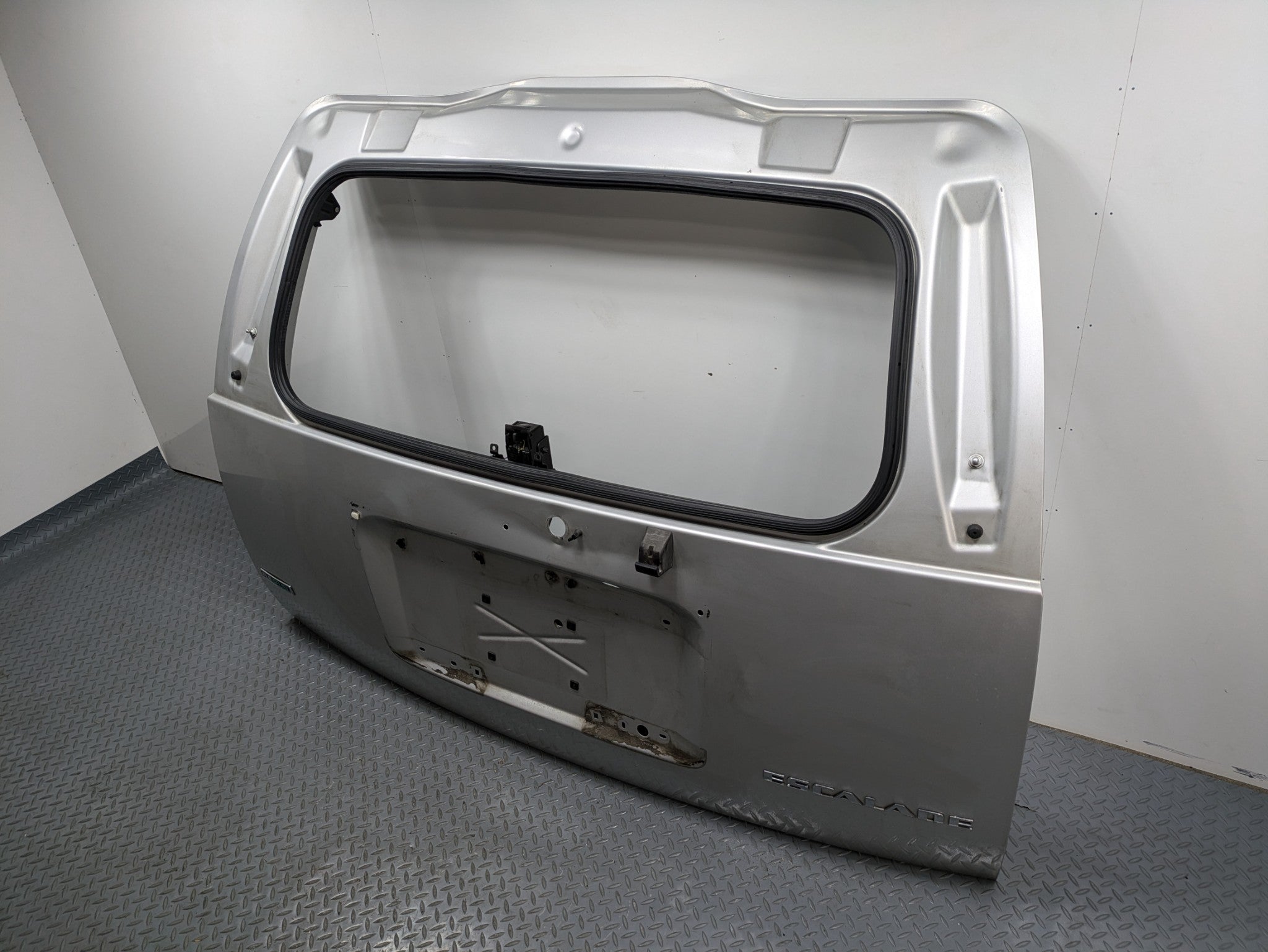 2010 - 2014 OEM CADILLAC ESCALADE ESV REAR TRUNK TAILGATE HATCH SHELL PANEL