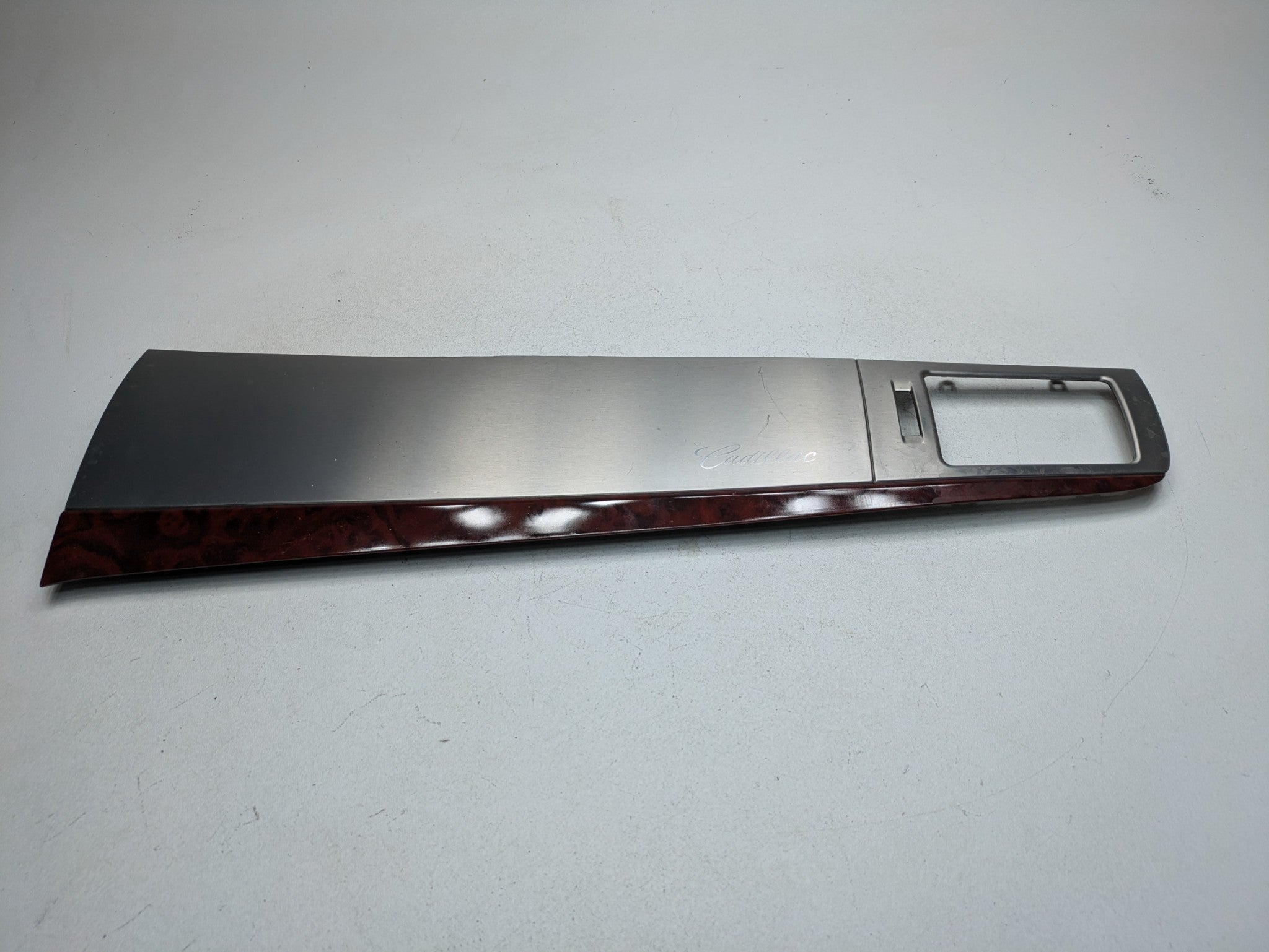 2010 - 2014 OEM CADILLAC ESCALADE ESV RIGHT PASSENGER SIDE DASH VENT TRIM