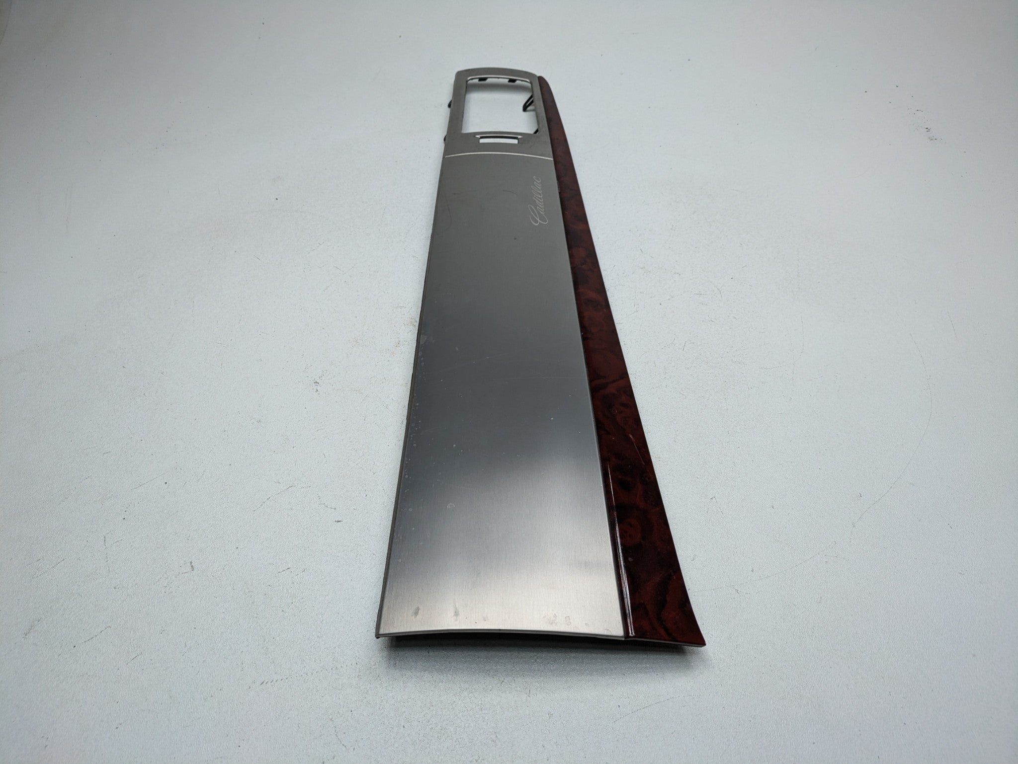 2010 - 2014 OEM CADILLAC ESCALADE ESV RIGHT PASSENGER SIDE DASH VENT TRIM