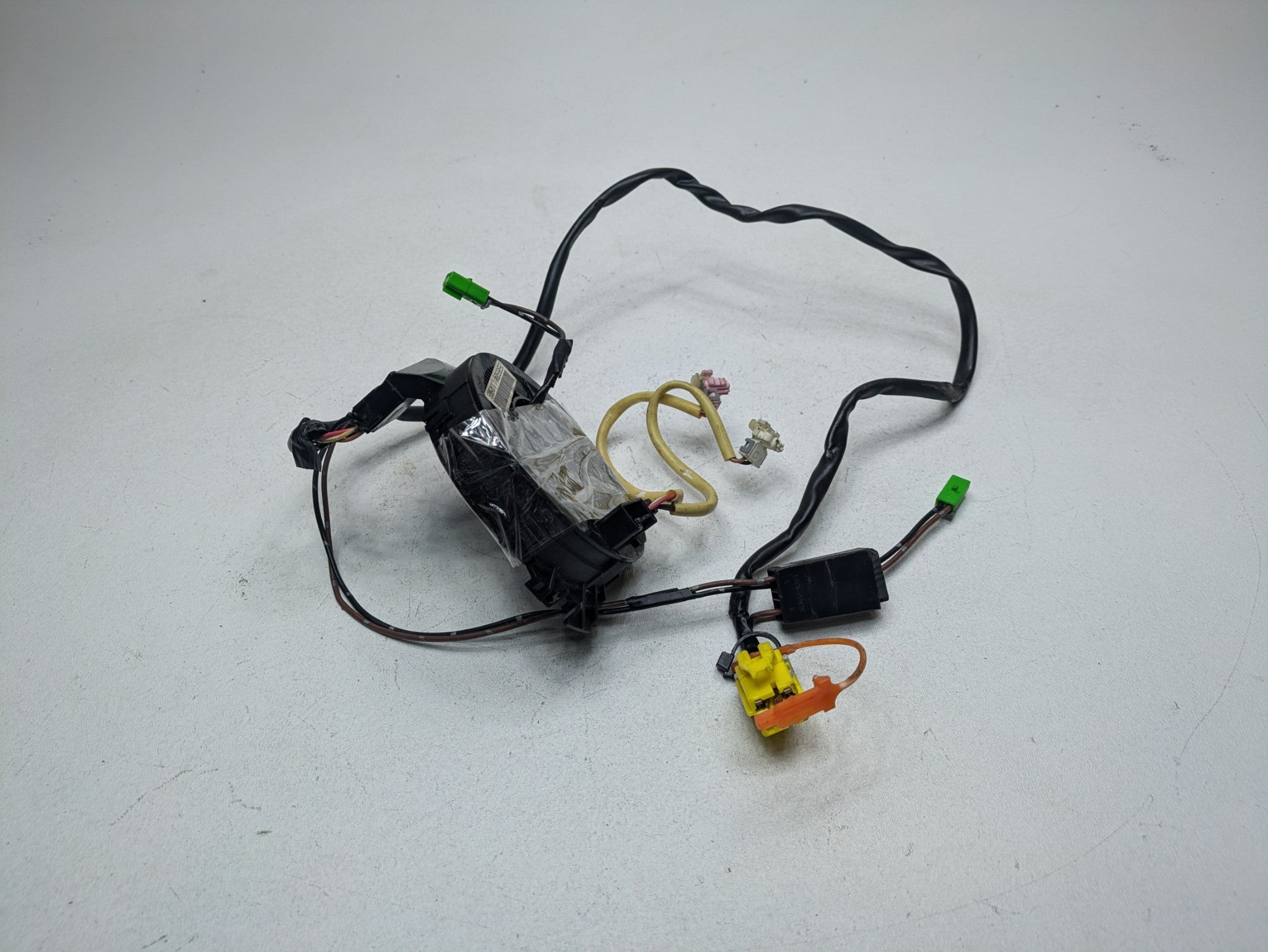 2010 - 2014 OEM CADILLAC ESCALADE ESV STEERING WHEEL RESTRAINT CLOCK SPRING