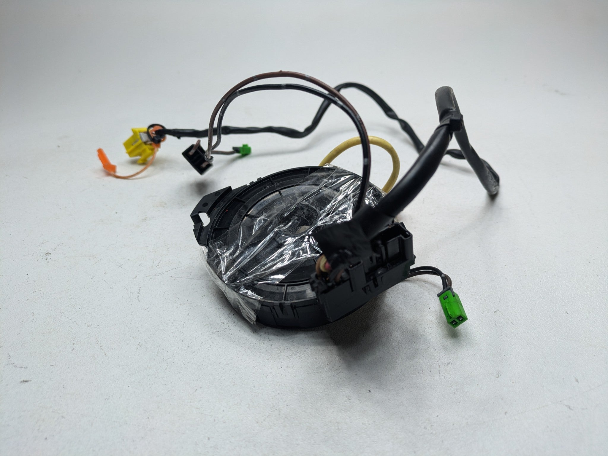 2010 - 2014 OEM CADILLAC ESCALADE ESV STEERING WHEEL RESTRAINT CLOCK SPRING
