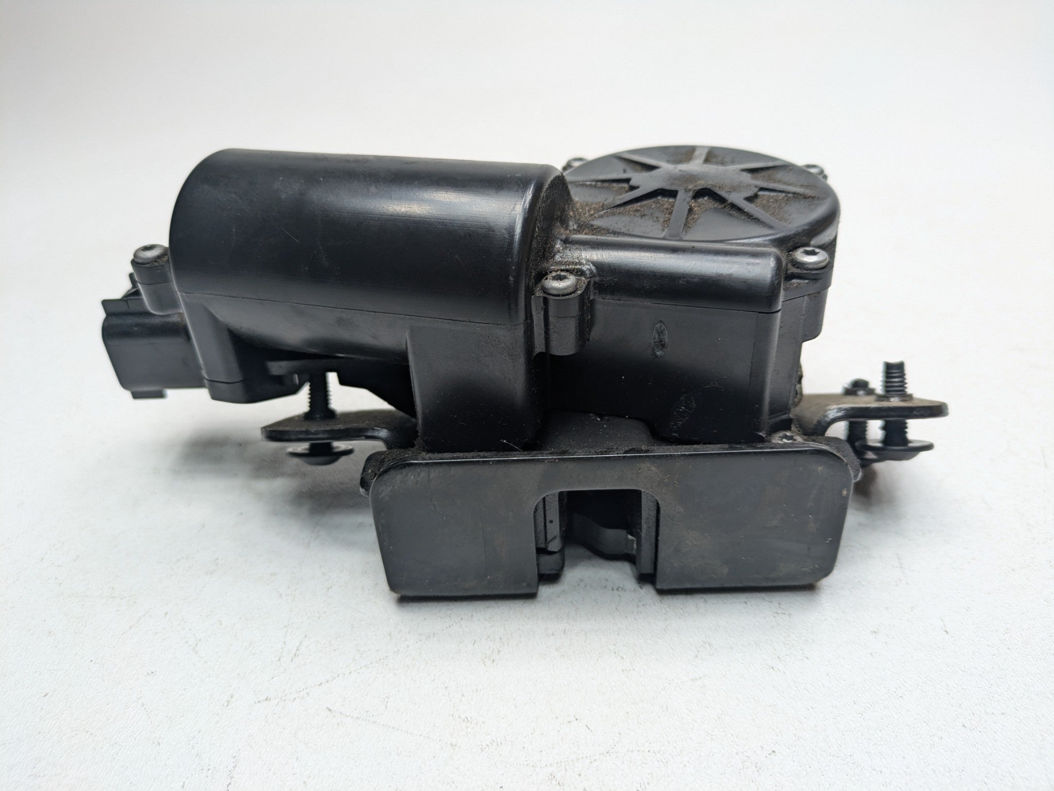2010 - 2014 OEM CADILLAC ESCALADE ESV POWER TAILGATE LIFT MOTOR ASSEMBLY