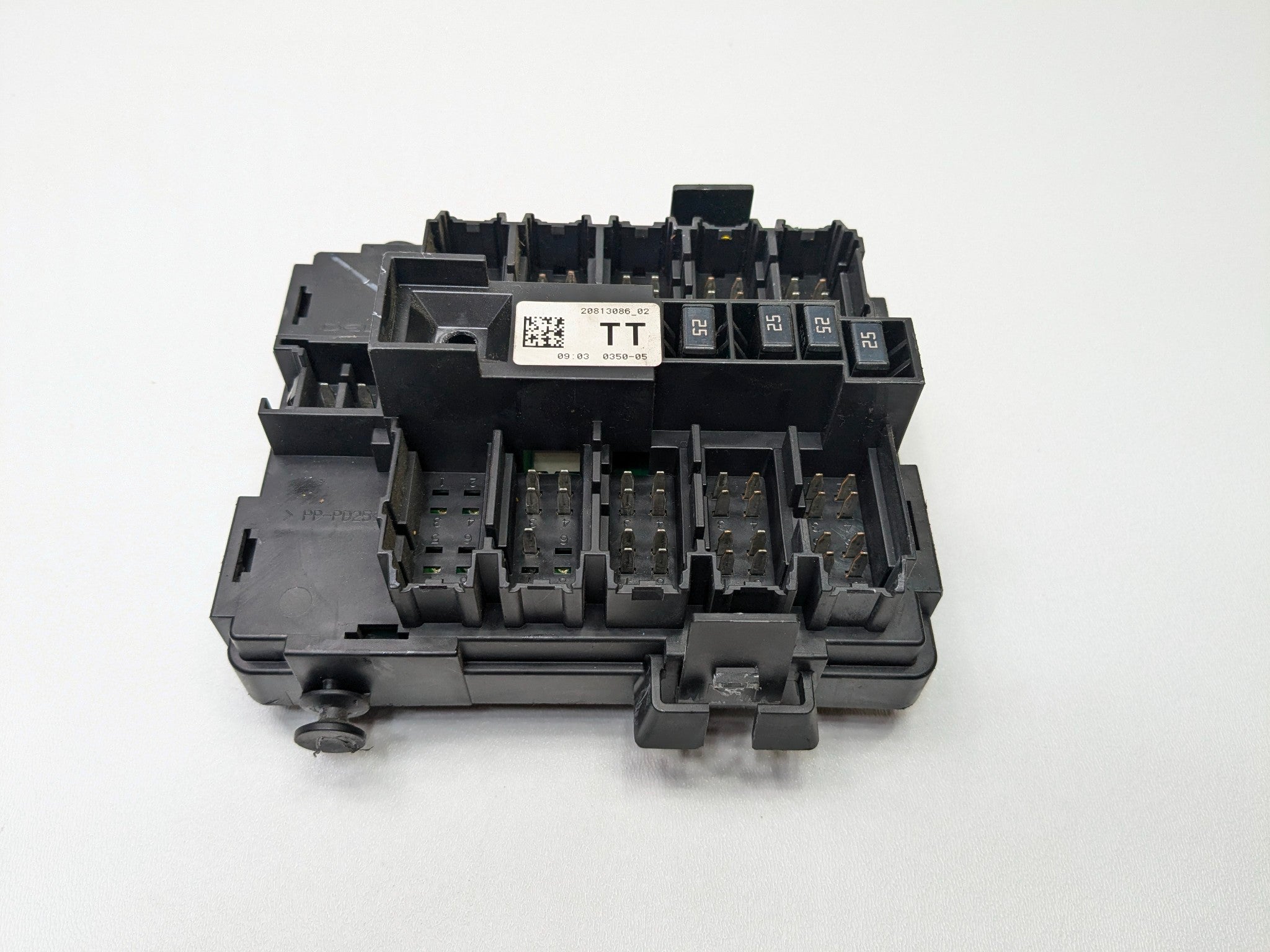 2010 - 2014 OEM CADILLAC ESCALADE ESV INTERIOR CABIN FUSE JUNCTION BOX
