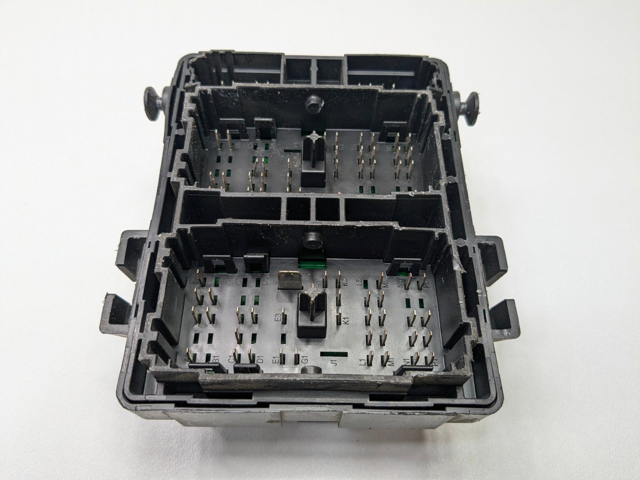 2010 - 2014 OEM CADILLAC ESCALADE ESV INTERIOR CABIN FUSE JUNCTION BOX