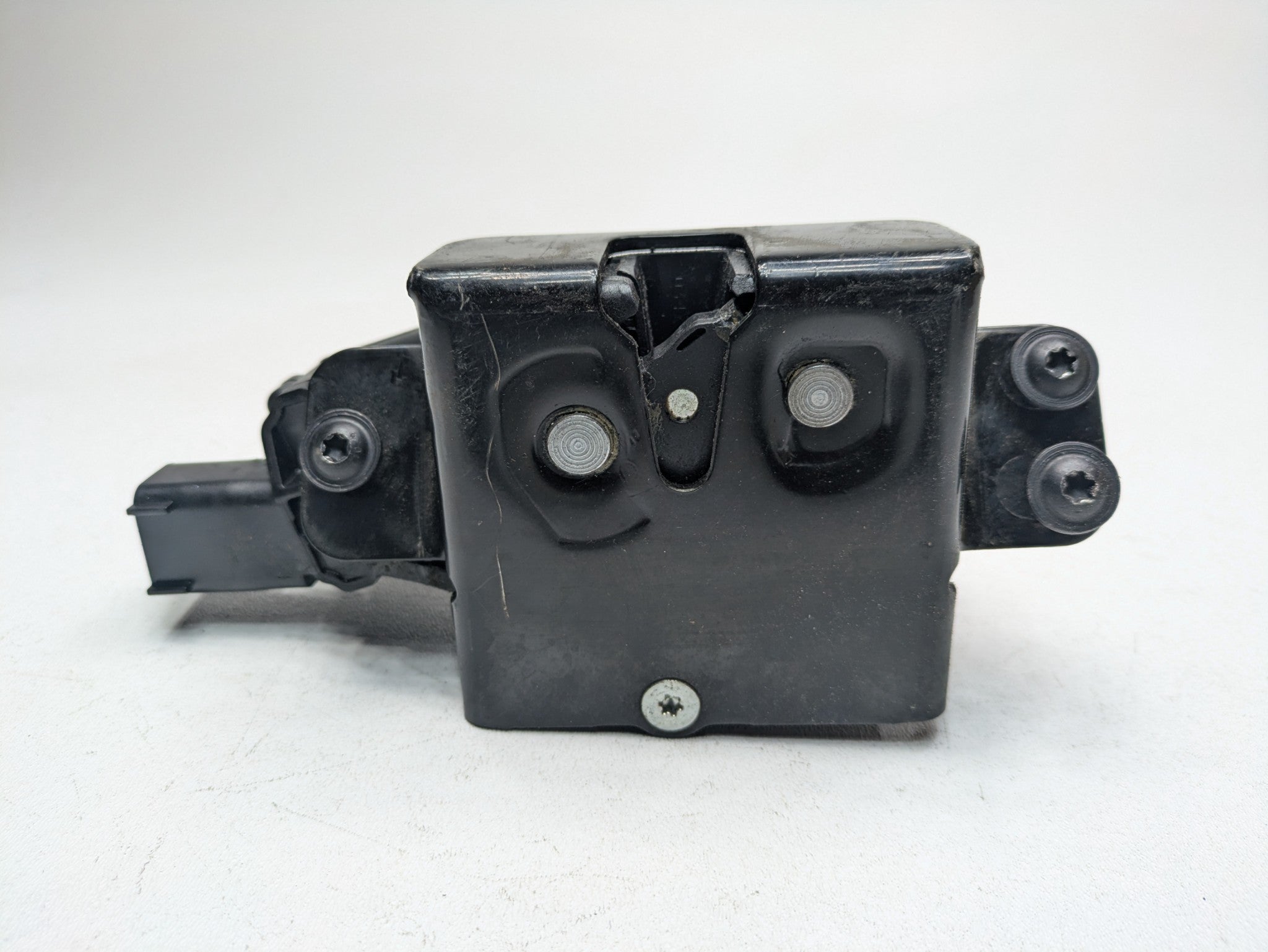 2010 - 2014 OEM CADILLAC ESCALADE ESV POWER TAILGATE LIFT MOTOR ASSEMBLY