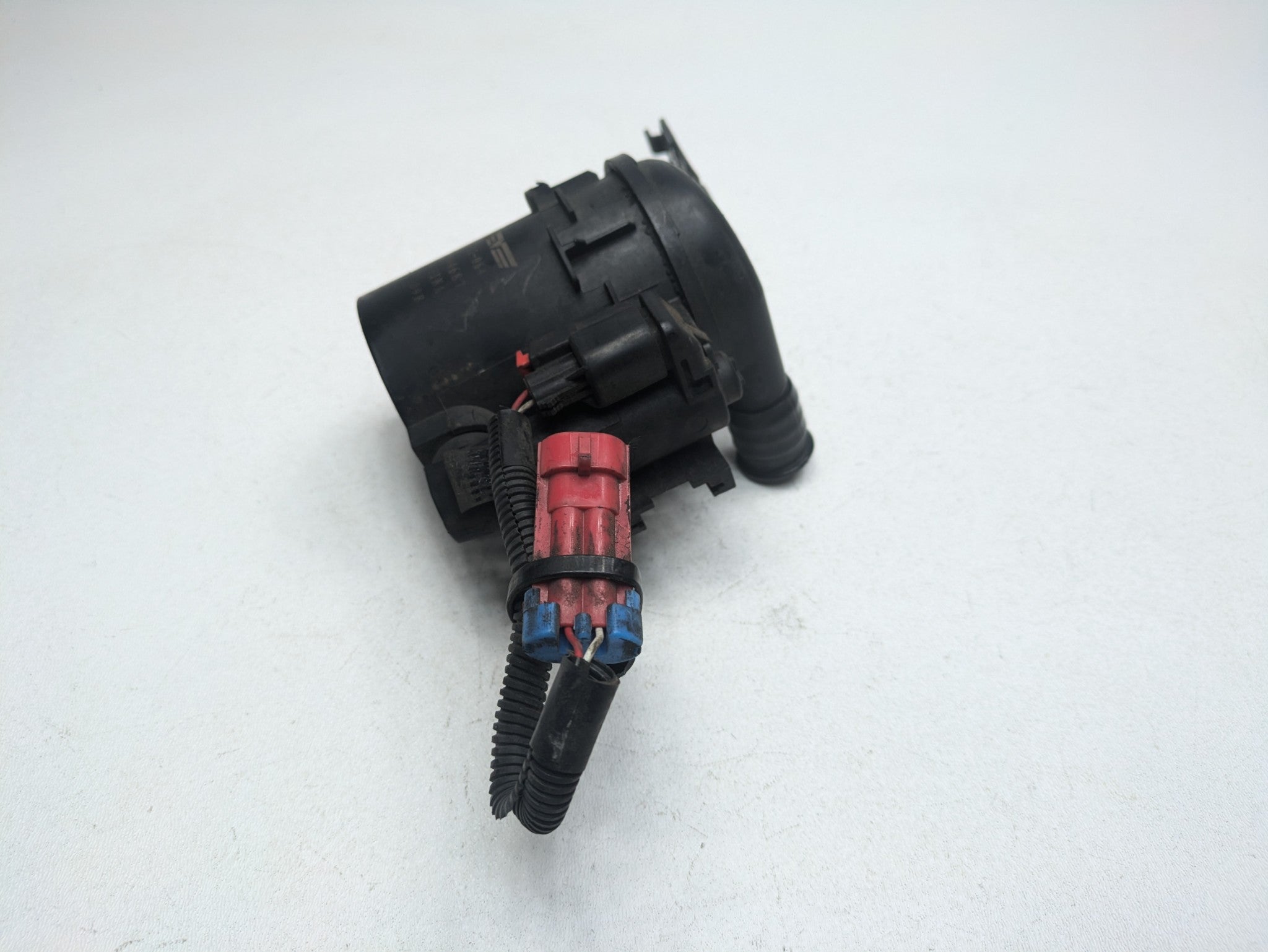 2010 - 2014 OEM CADILLAC ESCALADE ESV EVAPORATIVE EMISSIONS CANISTER VENT VALVE