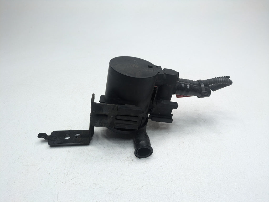 2010 - 2014 OEM CADILLAC ESCALADE ESV EVAPORATIVE EMISSIONS CANISTER VENT VALVE