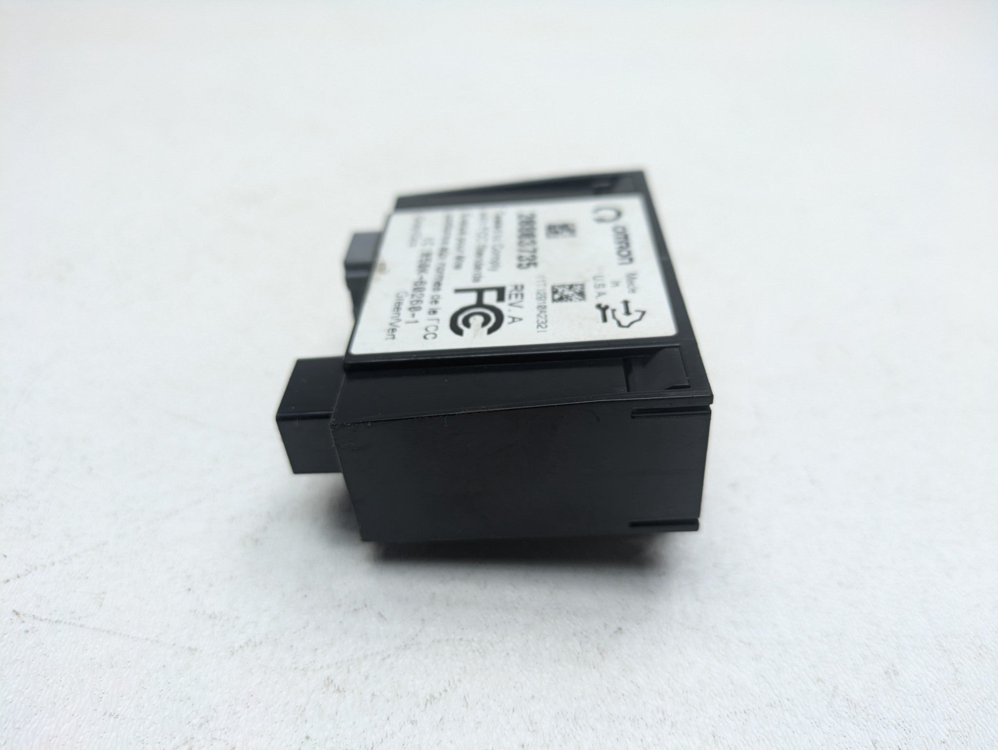 2010 - 2014 OEM CADILLAC ESCALADE ESV ANTI-THEFT KEYLESS ENTRY RECEIVER MODULE