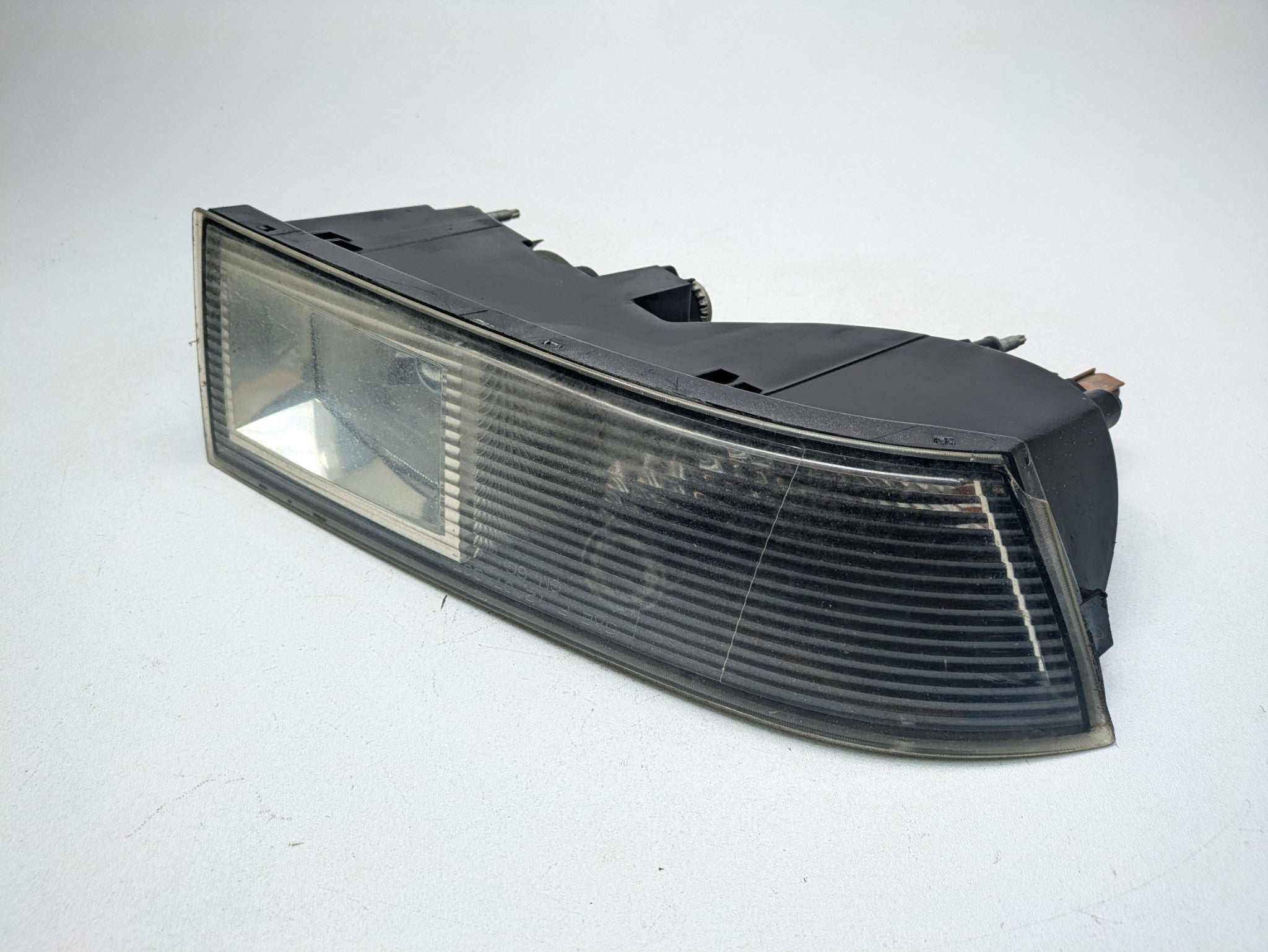 2010 - 2014 OEM CADILLAC ESCALADE ESV FRONT RIGHT SIDE FOG LIGHT ASSEMBLY