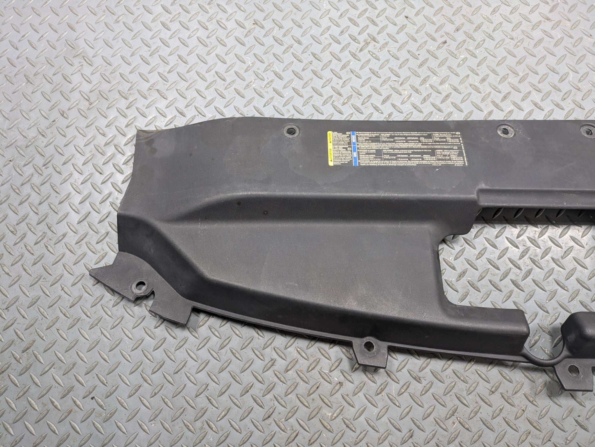 2010 - 2014 OEM CADILLAC ESCALADE ESV UPPER RADIATOR AIR BAFFLE PLASTIC COVER