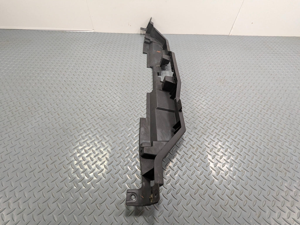 2010 - 2014 OEM CADILLAC ESCALADE ESV FRONT GRILLE UPPER BRACKET TRIM PANEL