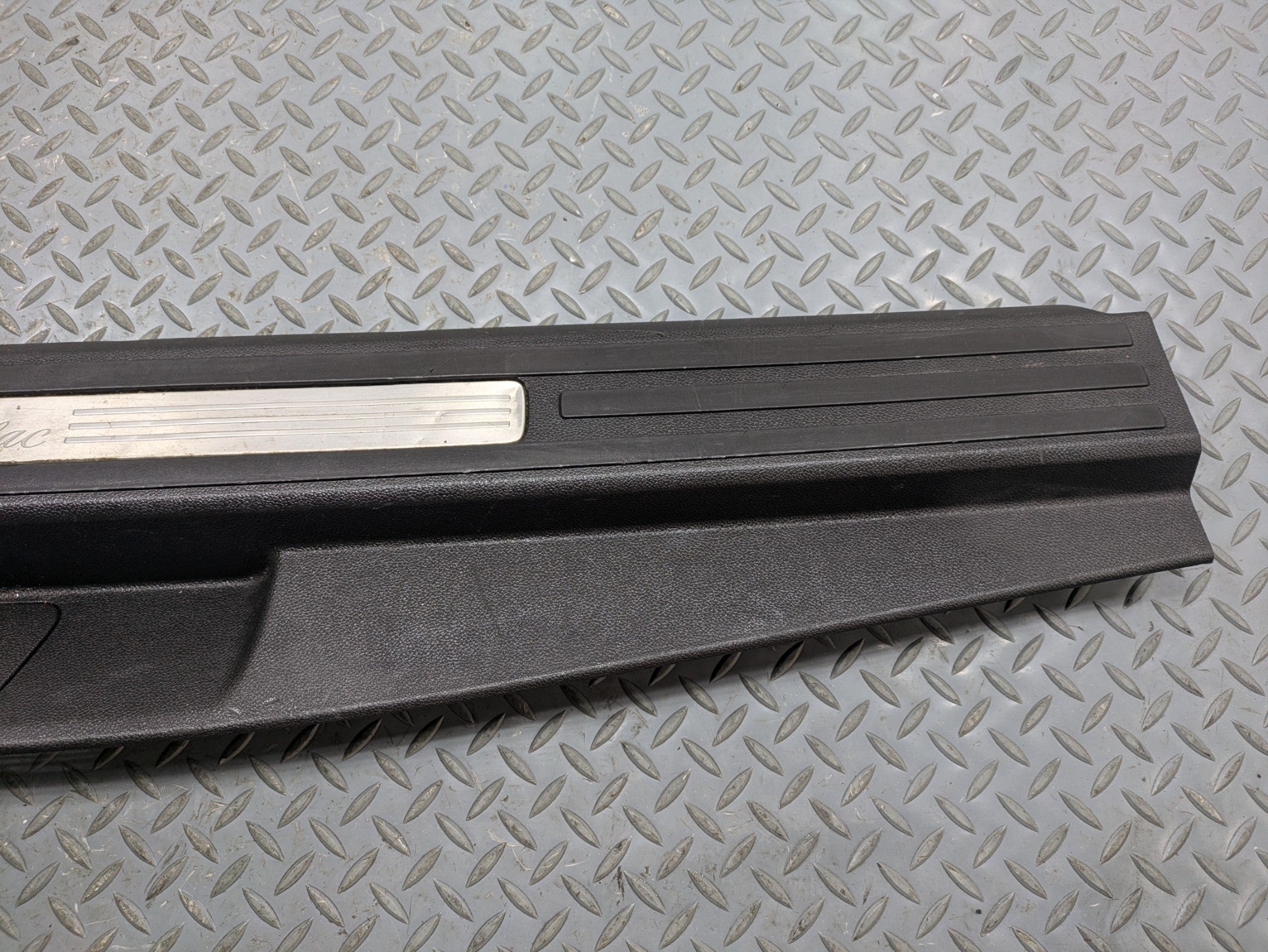 2010 - 2014 OEM CADILLAC ESCALADE ESV REAR TRUNK SCUFF SILL TRIM COVER