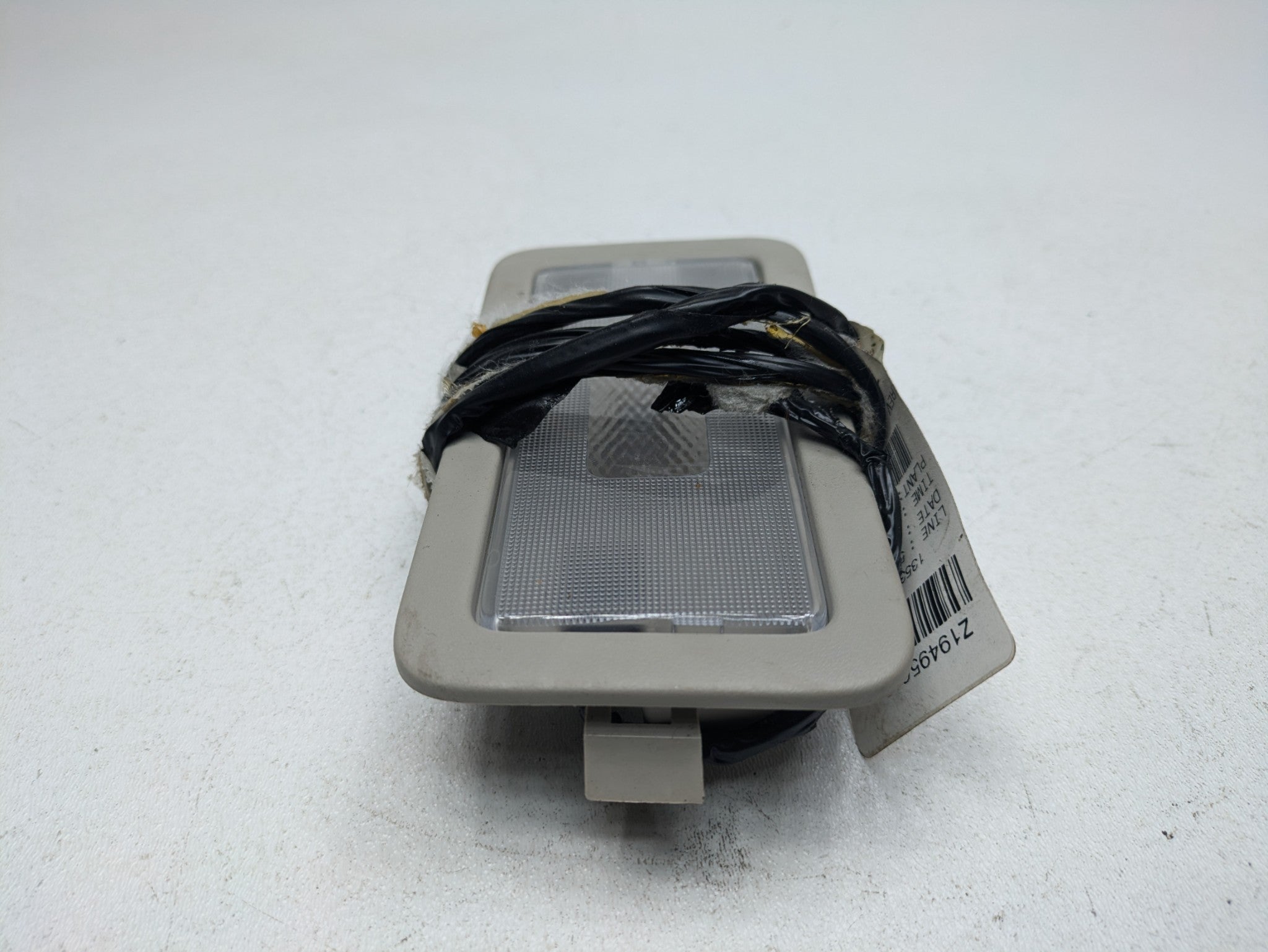 2010 - 2014 OEM CADILLAC ESCALADE ESV REAR TRUNK INTERIOR OVERHEAD DOME LIGHT
