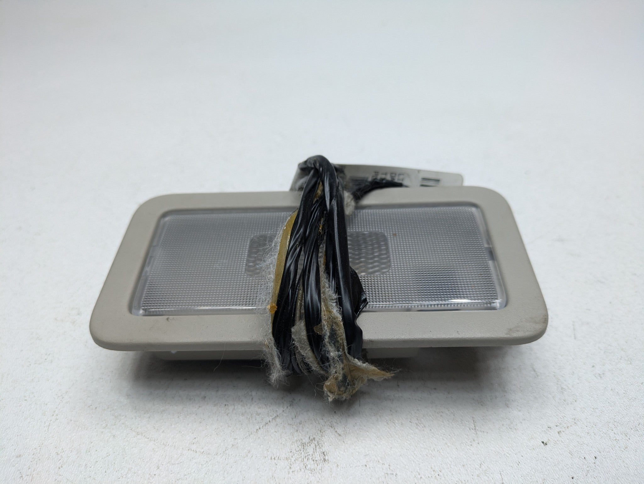 2010 - 2014 OEM CADILLAC ESCALADE ESV REAR TRUNK INTERIOR OVERHEAD DOME LIGHT