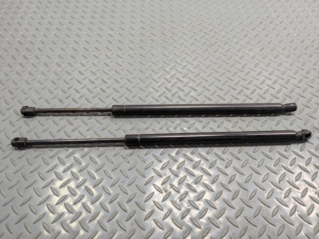 2010 - 2014 OEM CADILLAC ESCALADE ESV REAR LEFT AND RIGHT HATCH SUPPORT STRUTS