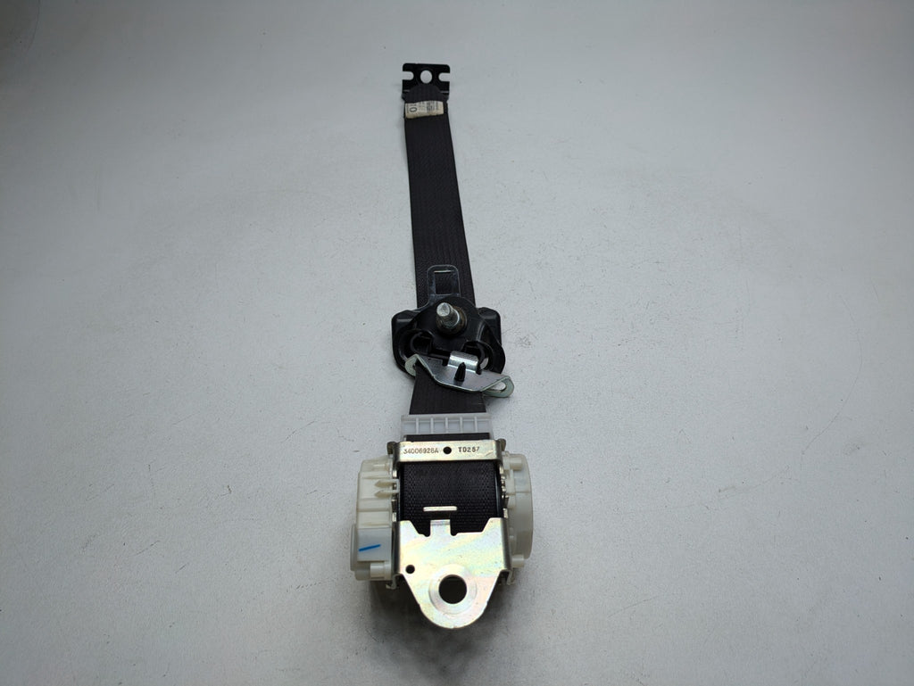 2010 - 2014 OEM CADILLAC ESCALADE ESV REAR LEFT DRIVER SIDE SEAT BELT ASSEMBLY