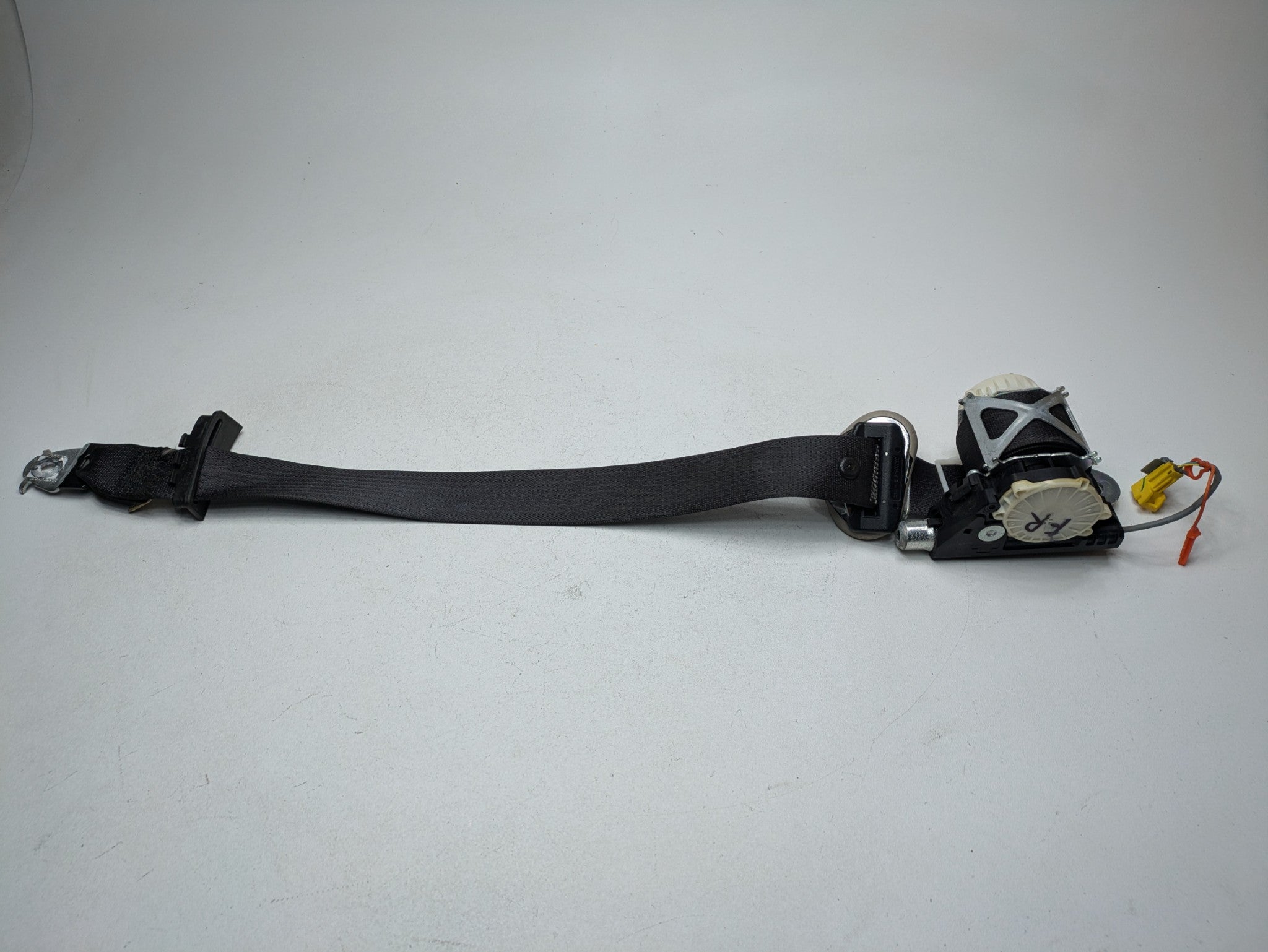 2010 - 2014 OEM CADILLAC ESCALADE ESV FRONT RIGHT PASSENGER SIDE SEAT BELT