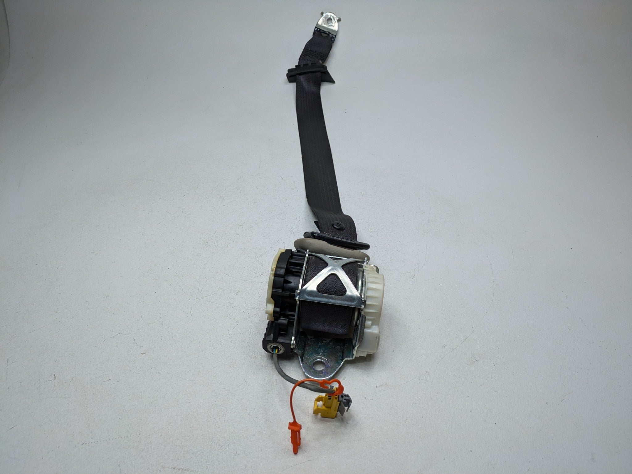 2010 - 2014 OEM CADILLAC ESCALADE ESV FRONT RIGHT PASSENGER SIDE SEAT BELT